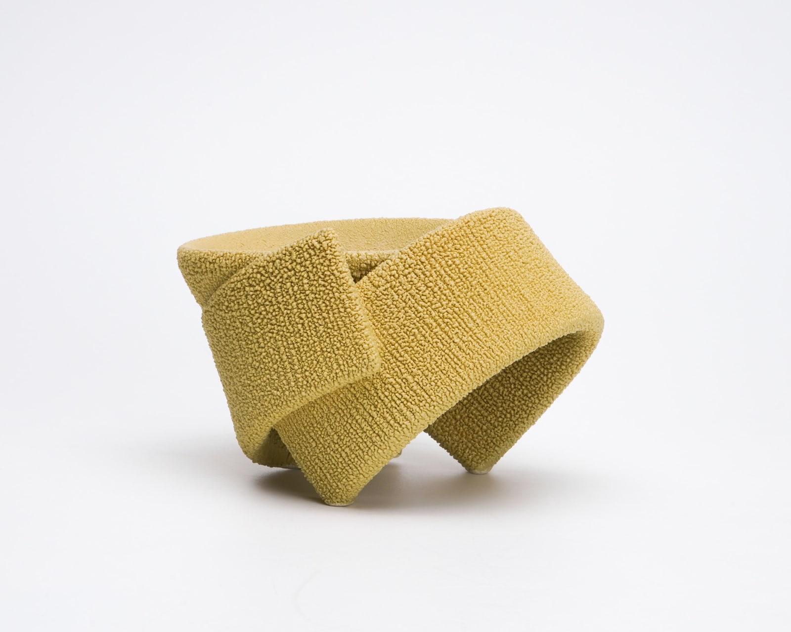 Matsutani Fumio 松谷文生, No.11 Ō Kei (Yellow) Sake cup, 2025