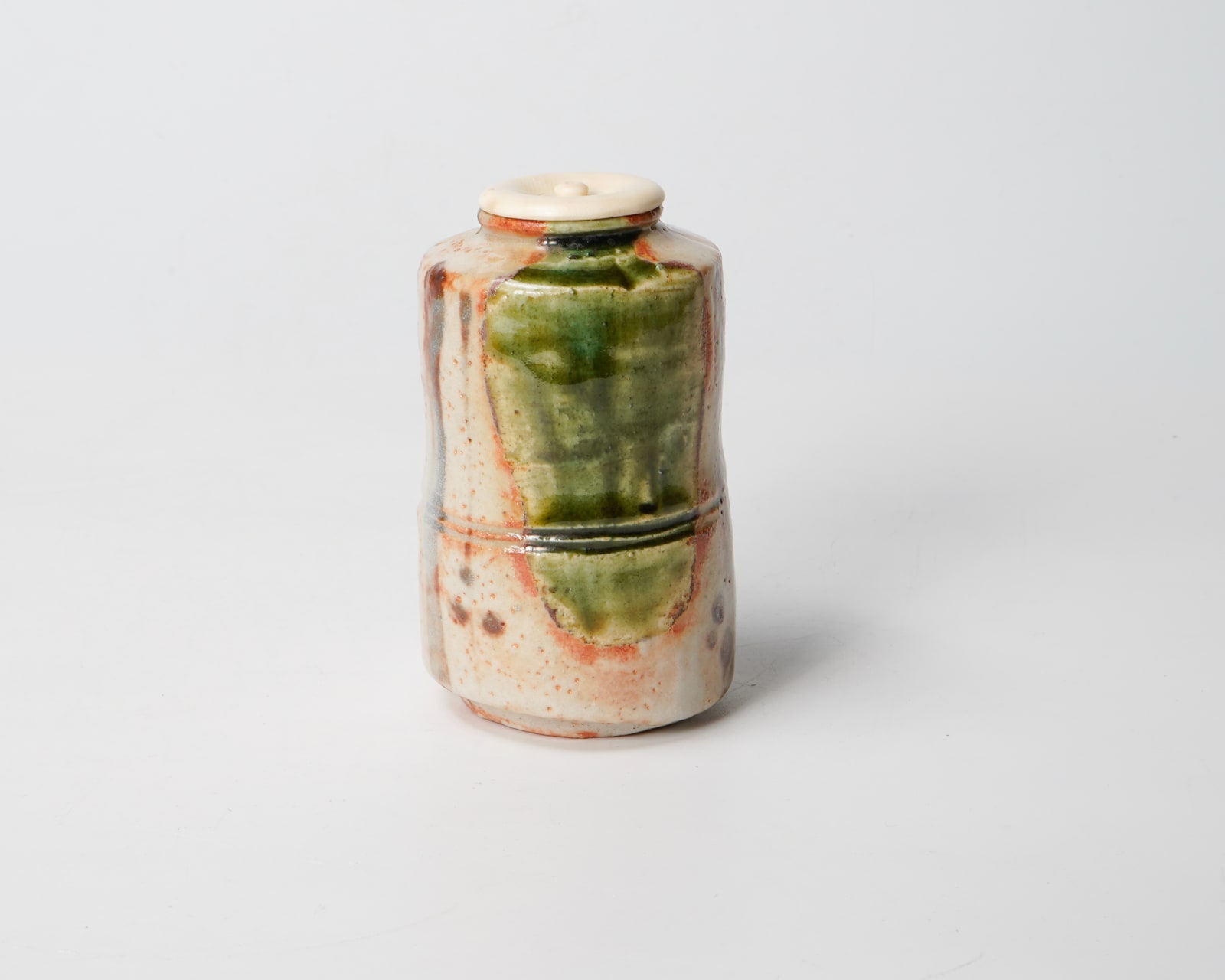 Nagae Koshi 永江港史, Oribe tea caddy 織部茶入