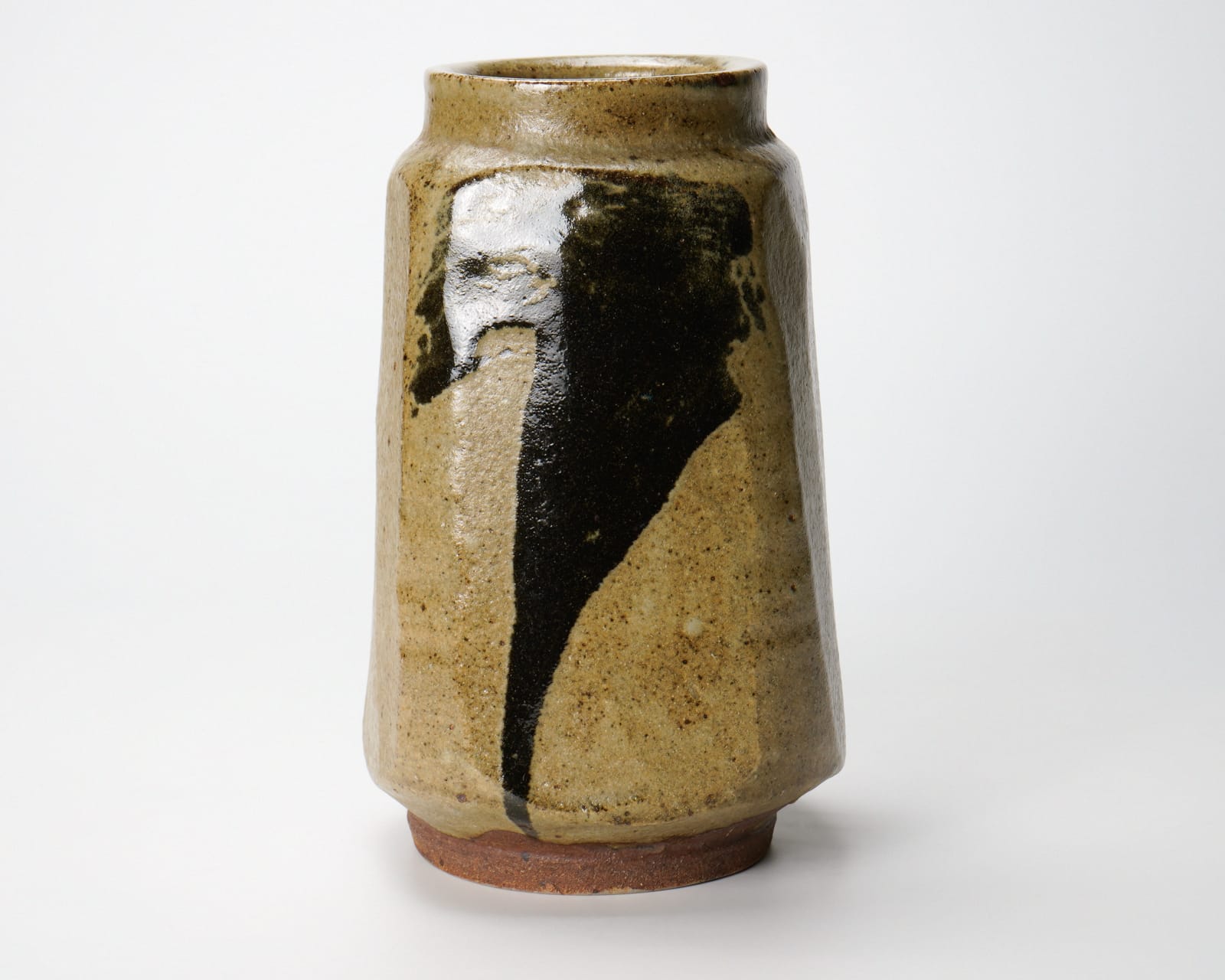 Murata Gen 村田 元, Jar, Iron and rice husk glaze