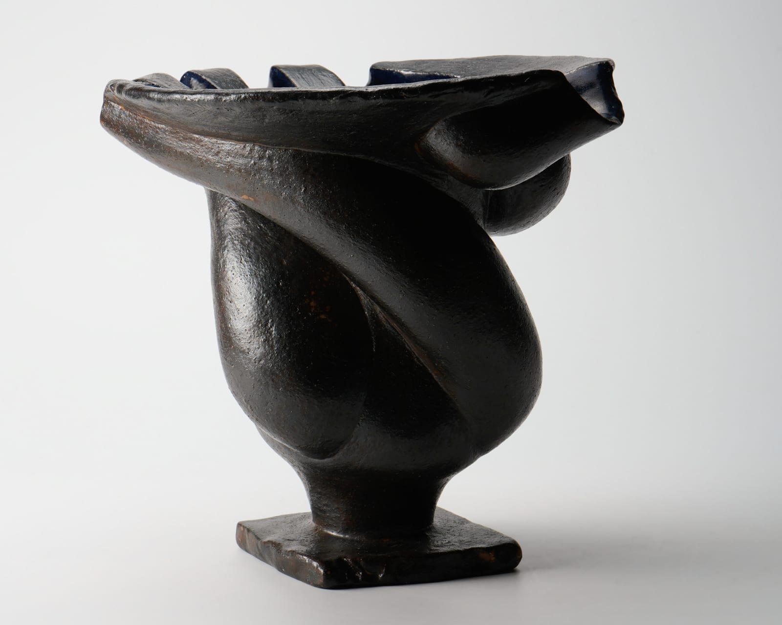 Yanagihara Mutsuo 柳原睦夫, Form of an Eroding Wind 風蝕の形, 2018