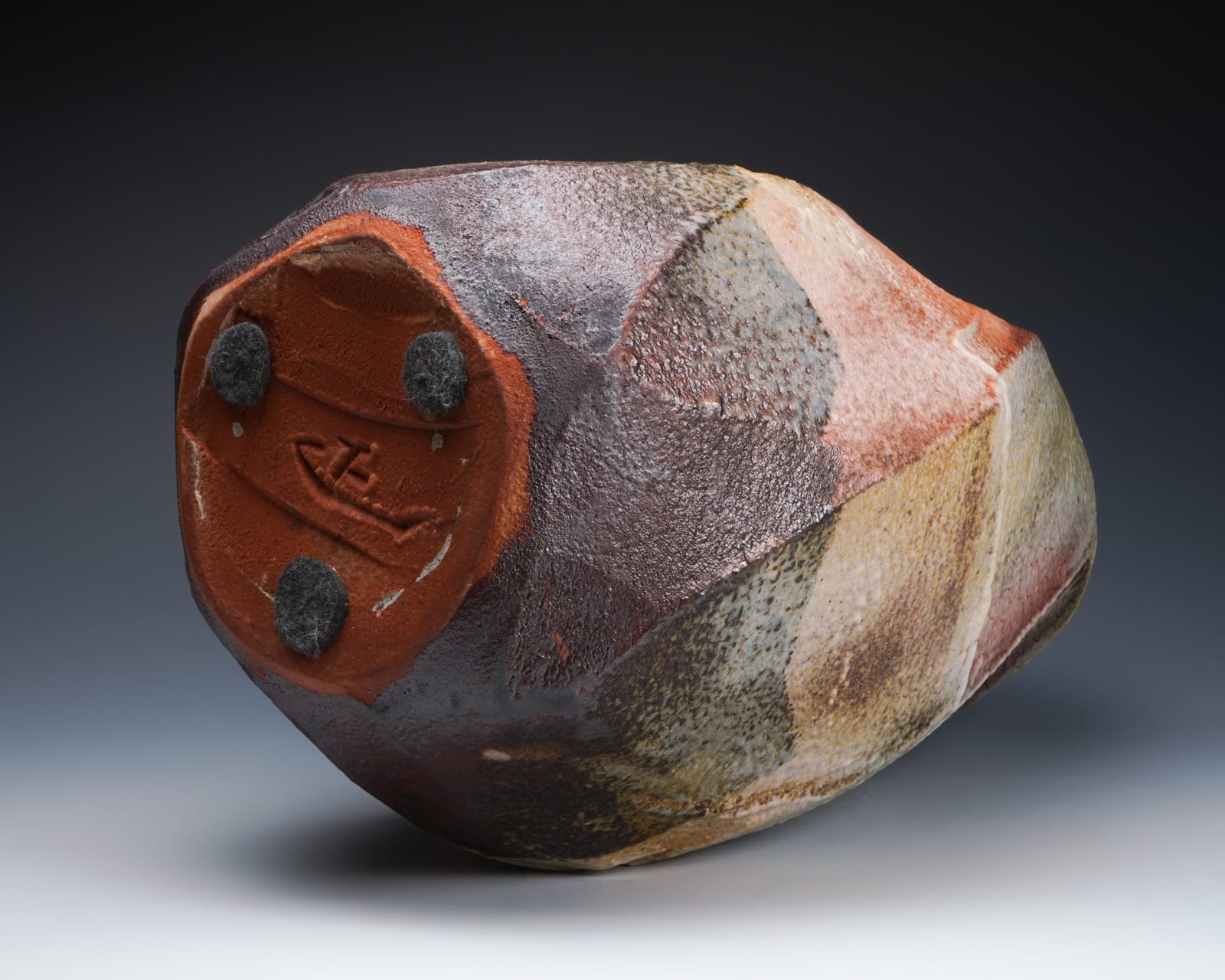 Hayashi Shotaro 林正太郎, Manyo flower vessel with impressions of a mountain scene, 2023