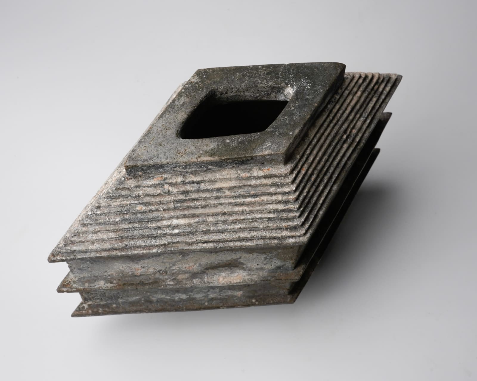 Koinuma Michio 肥沼美智雄, Jar