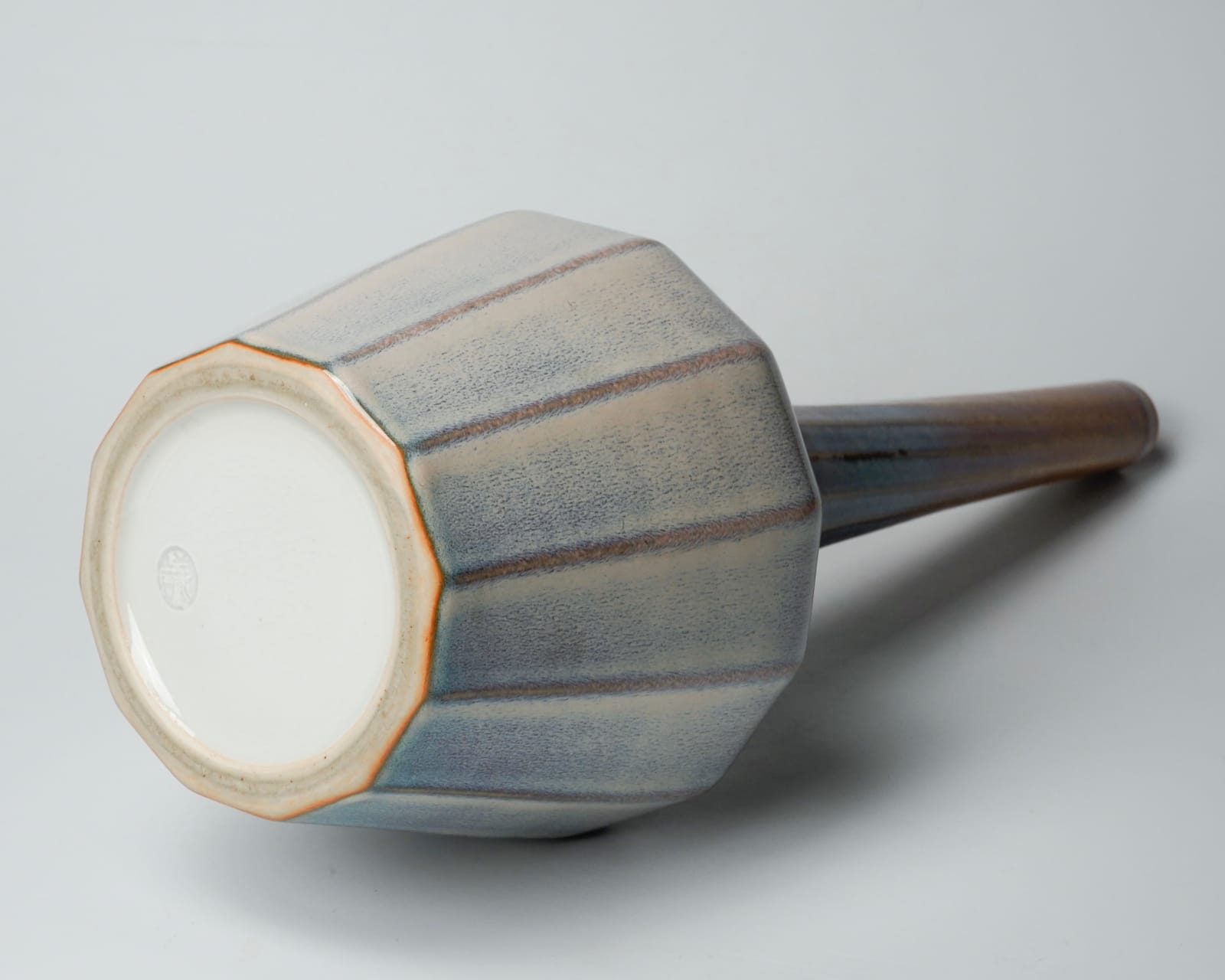 Miyanohara Ken 宮之原 謙, Narrow-necked Flower Vase with Yōhen Glaze 窯変捻口花挿