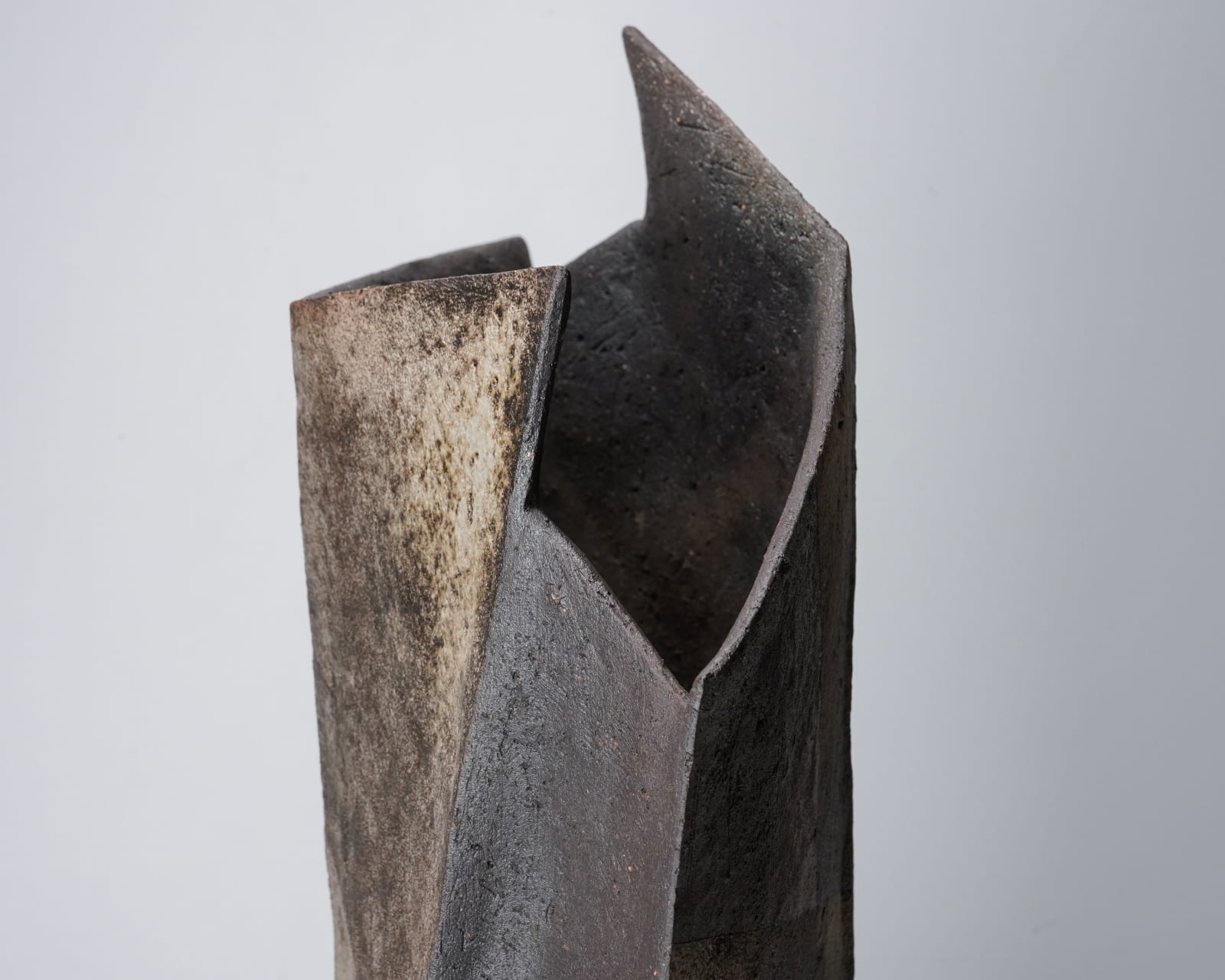 Shimizu Keiichi 清水圭一, Tanba Flower Vessel 丹波花器, 2021