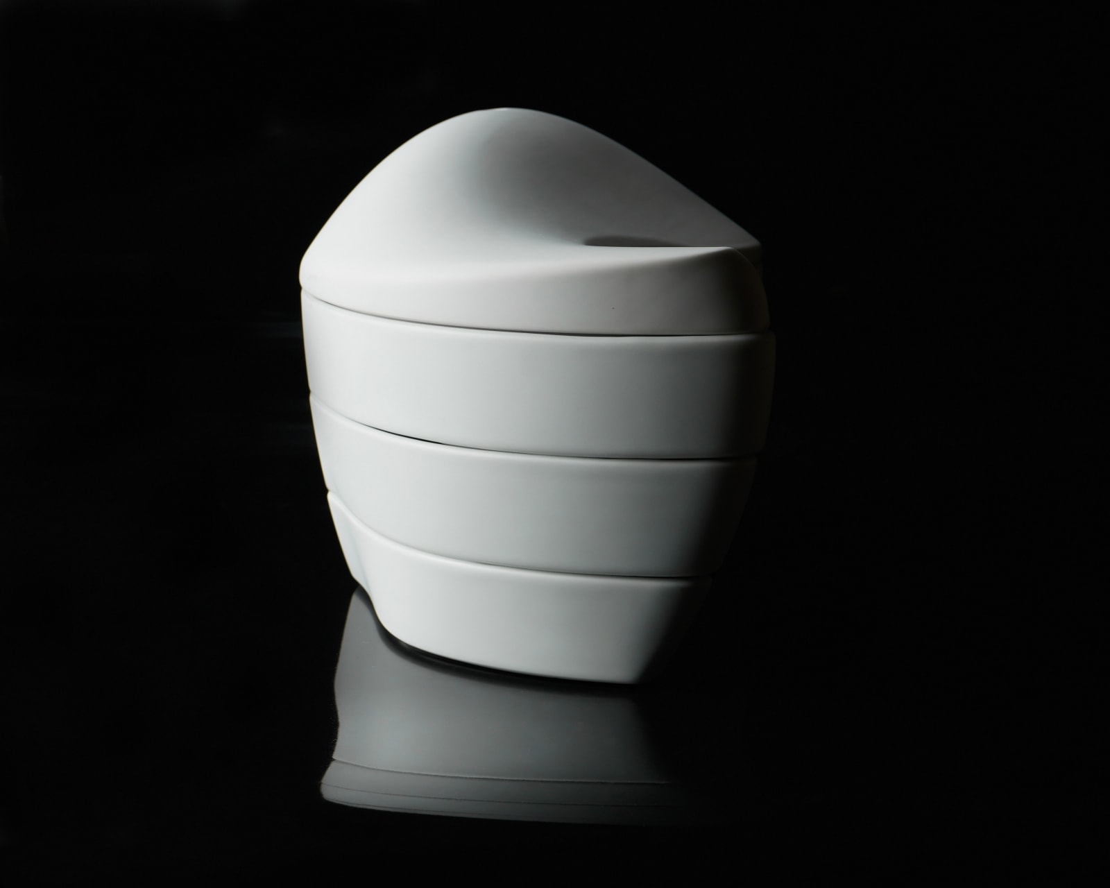 Terauchi Shinji 寺内信二, Moon-scape box (White) Yin and yang, 白磁ブラスト令和神饌重, 2024