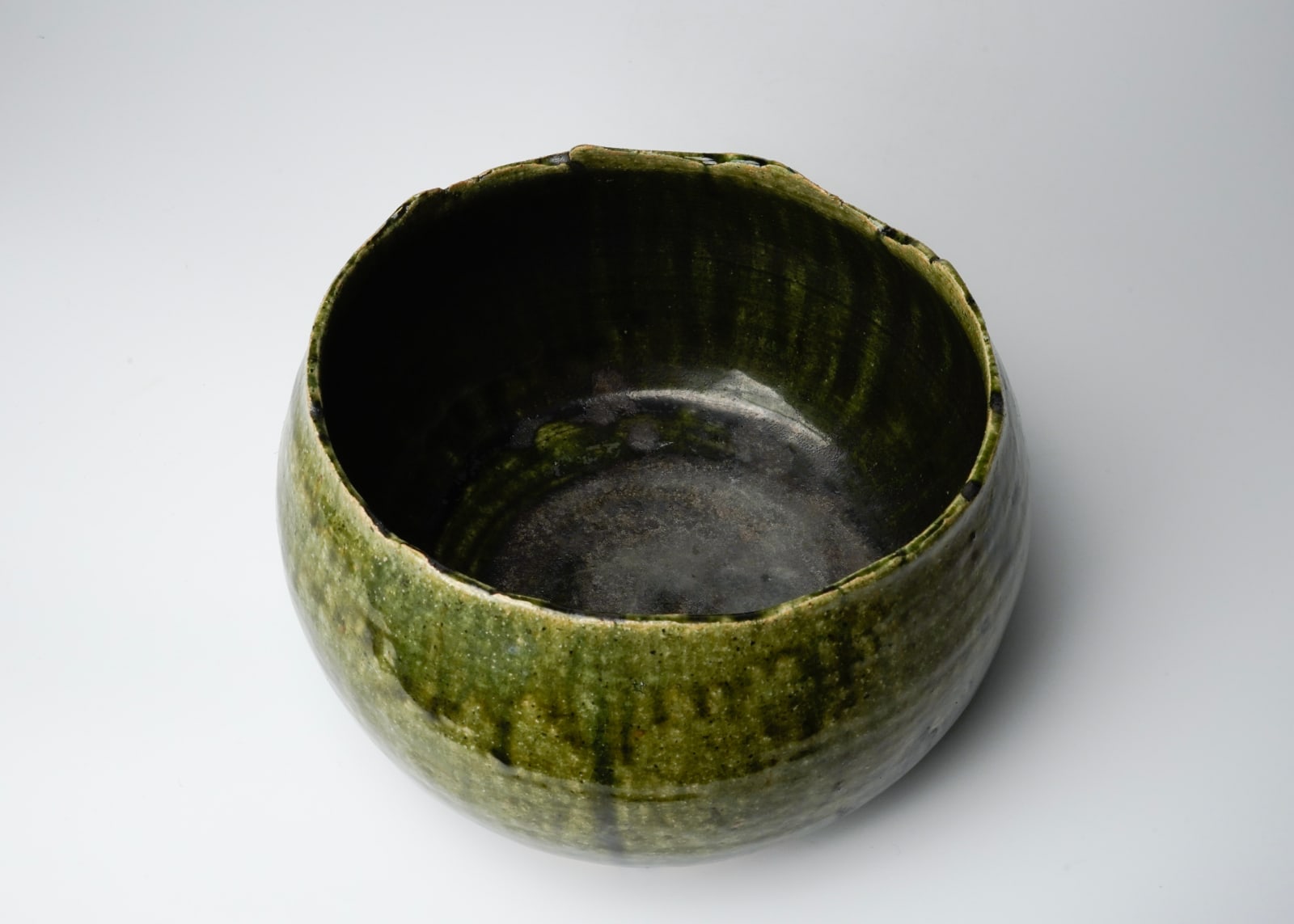 Kumakura Junkichi 熊倉順吉, Oribe Glazed Vessel 2 織部釉花生