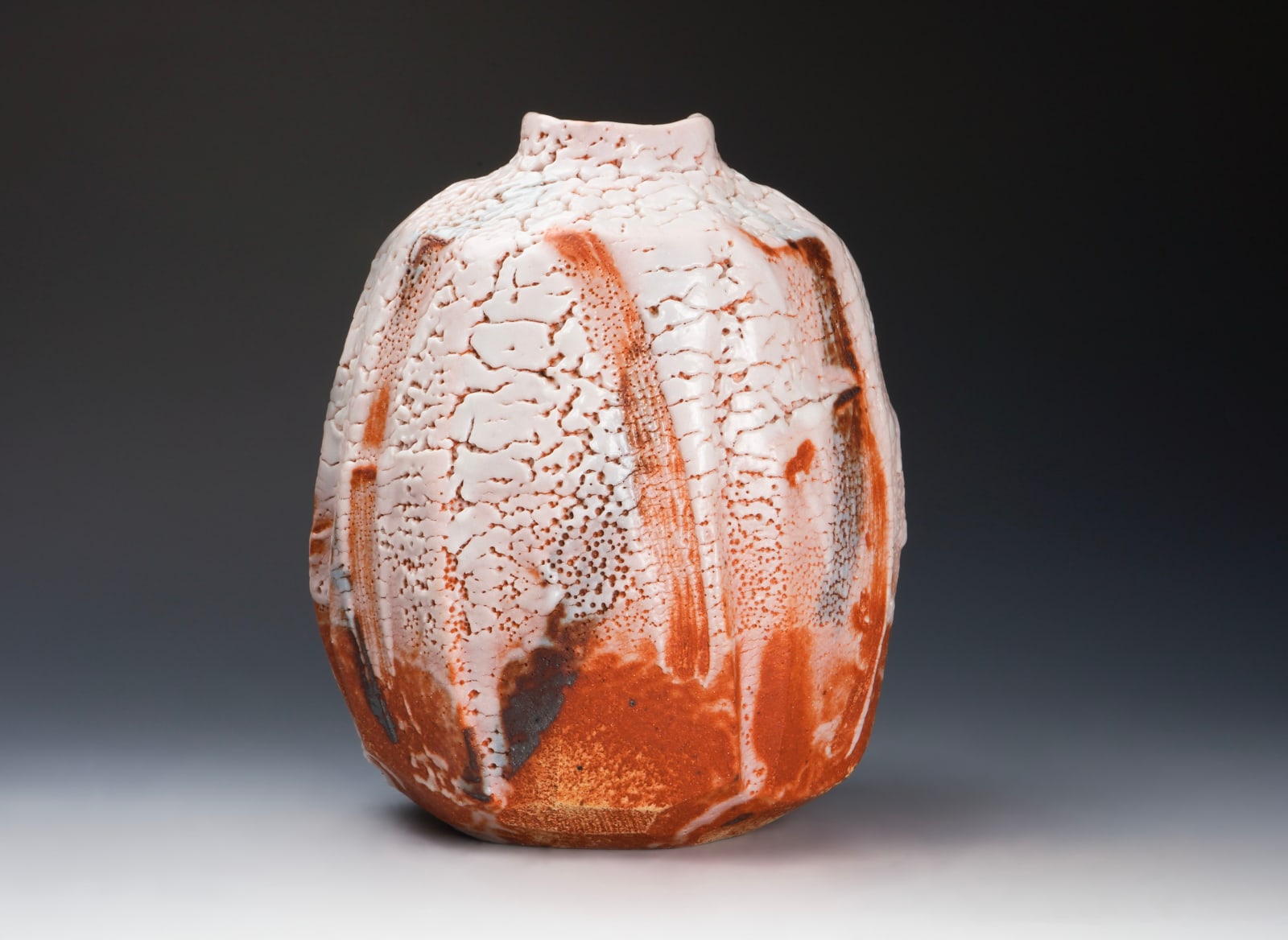 林正太郎　絵志野扁壺 Hayashi Shotaro 林正太郎, Shino flat jar 志野扁壺| Dai Ichi
