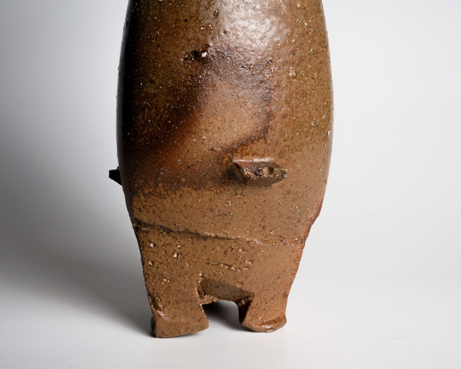 Kakurezaki Ryuichi 隠崎隆一, Bizen flower vase