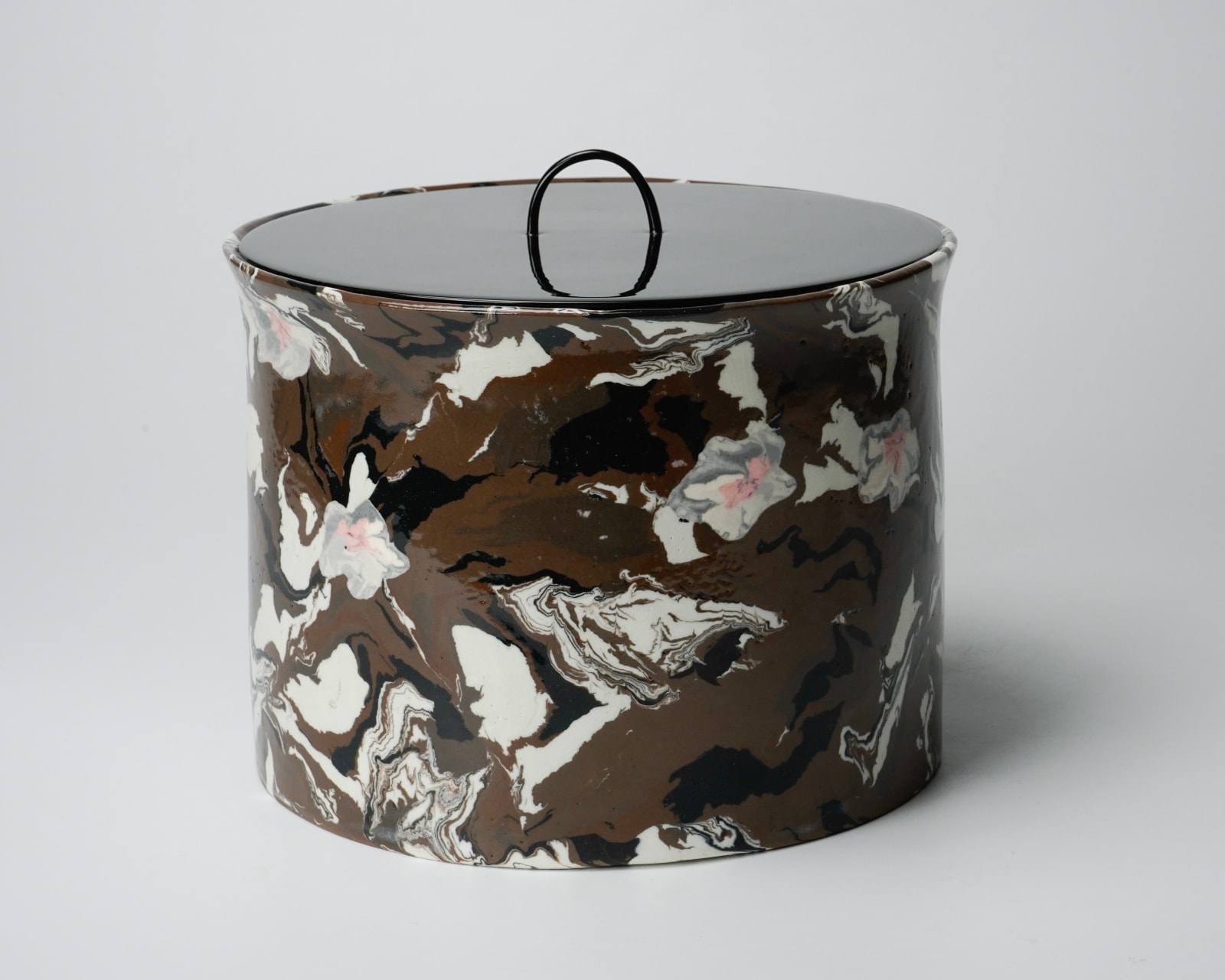 Matsui Kosei 松井康成, Neriage water jar 萃瓷練上水指, 1995