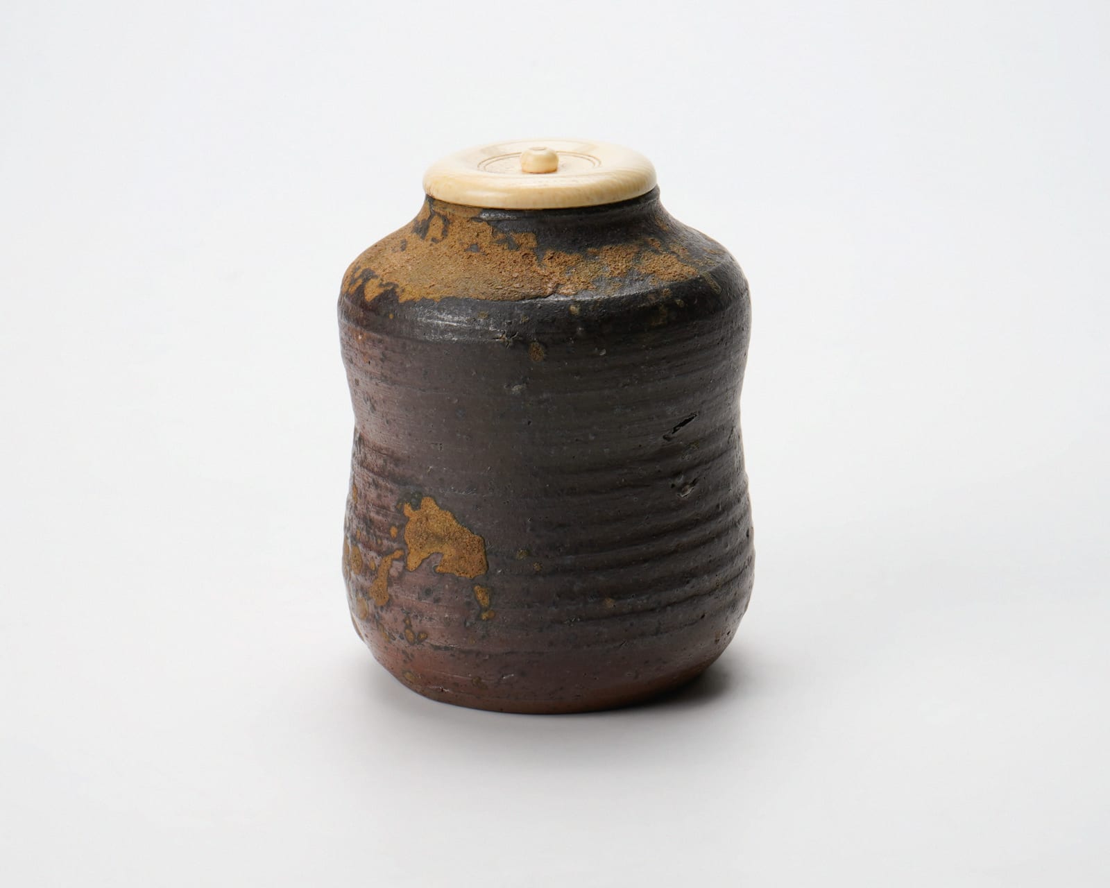 Mori Togaku 森 陶岳, Bizen tea caddy