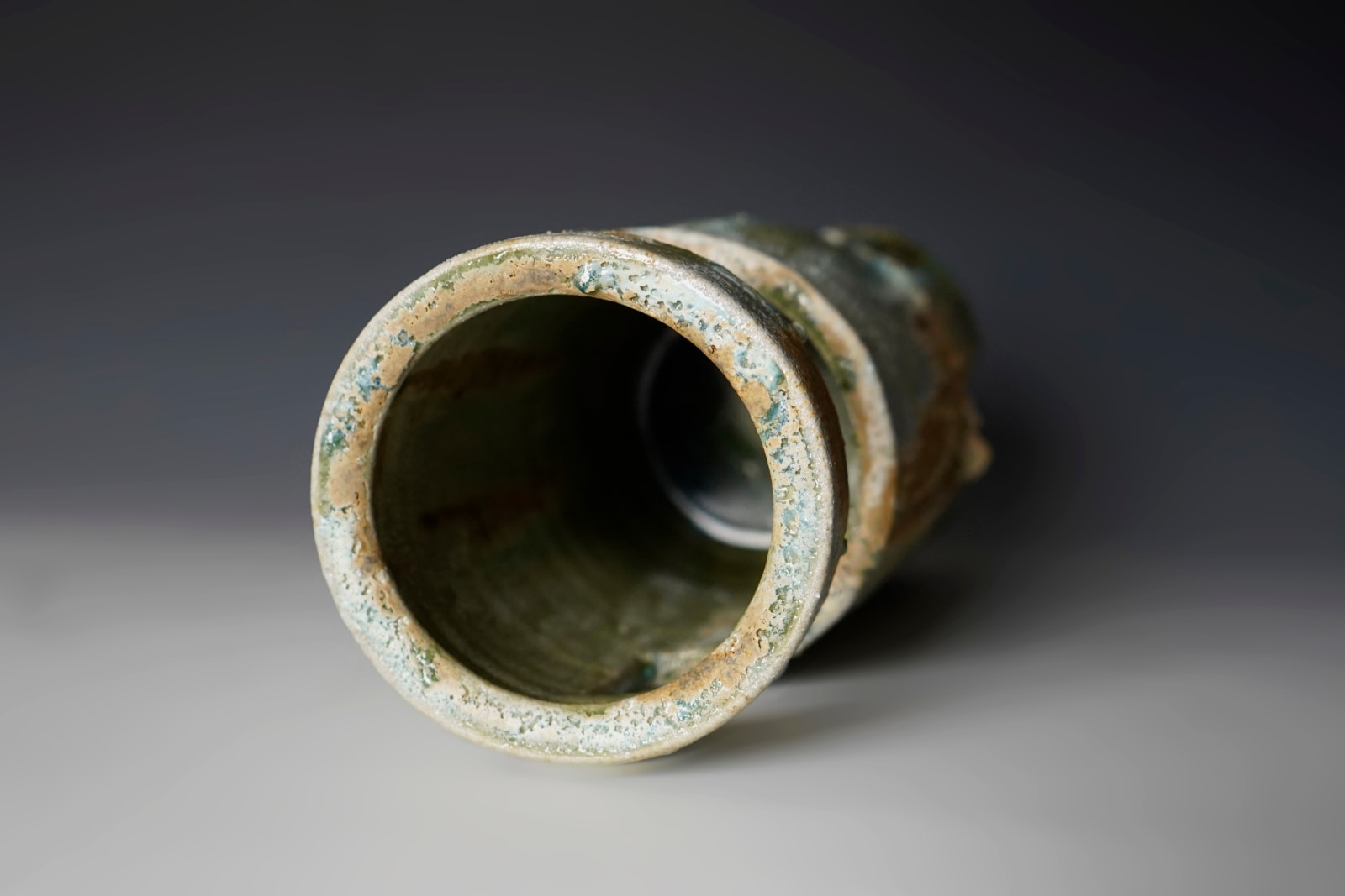 Hayashi Shotaro 林正太郎, Single-Cut Flower Jar with Ash Glaze 灰釉一重切 花生