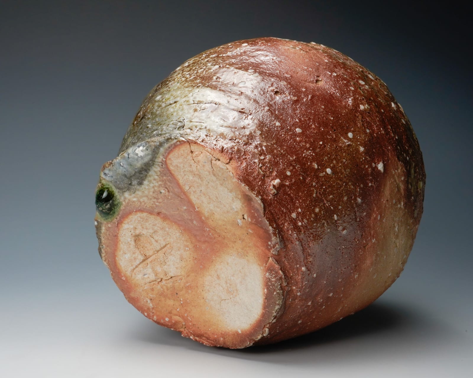 Sugimoto Sadamitsu 杉本貞光, Shigaraki Flower Vase 信楽花入