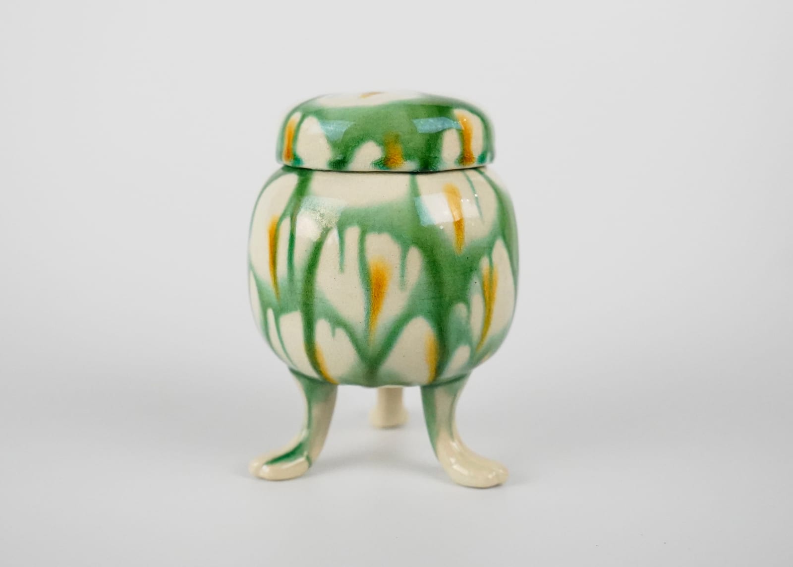 Kato Takuo 加藤卓男, Small Jar in Sansai Glaze 三彩三足小壺