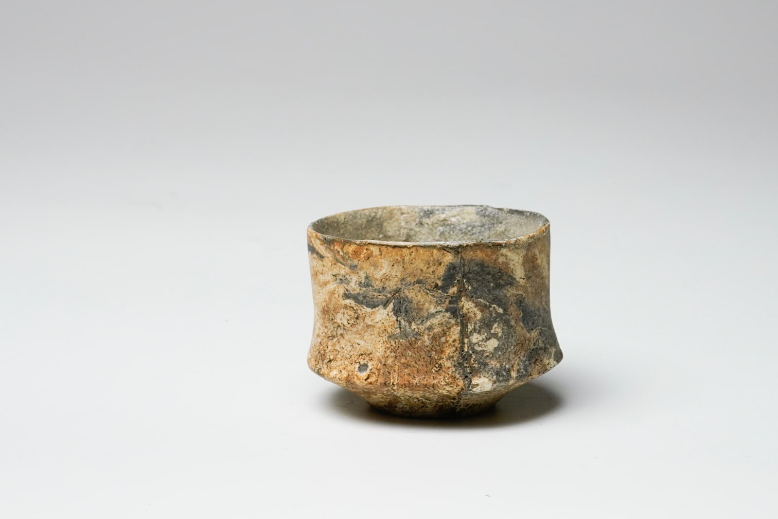 Izumita Yukiya 泉田之也, Small Tea Cup, Grey 茶盃