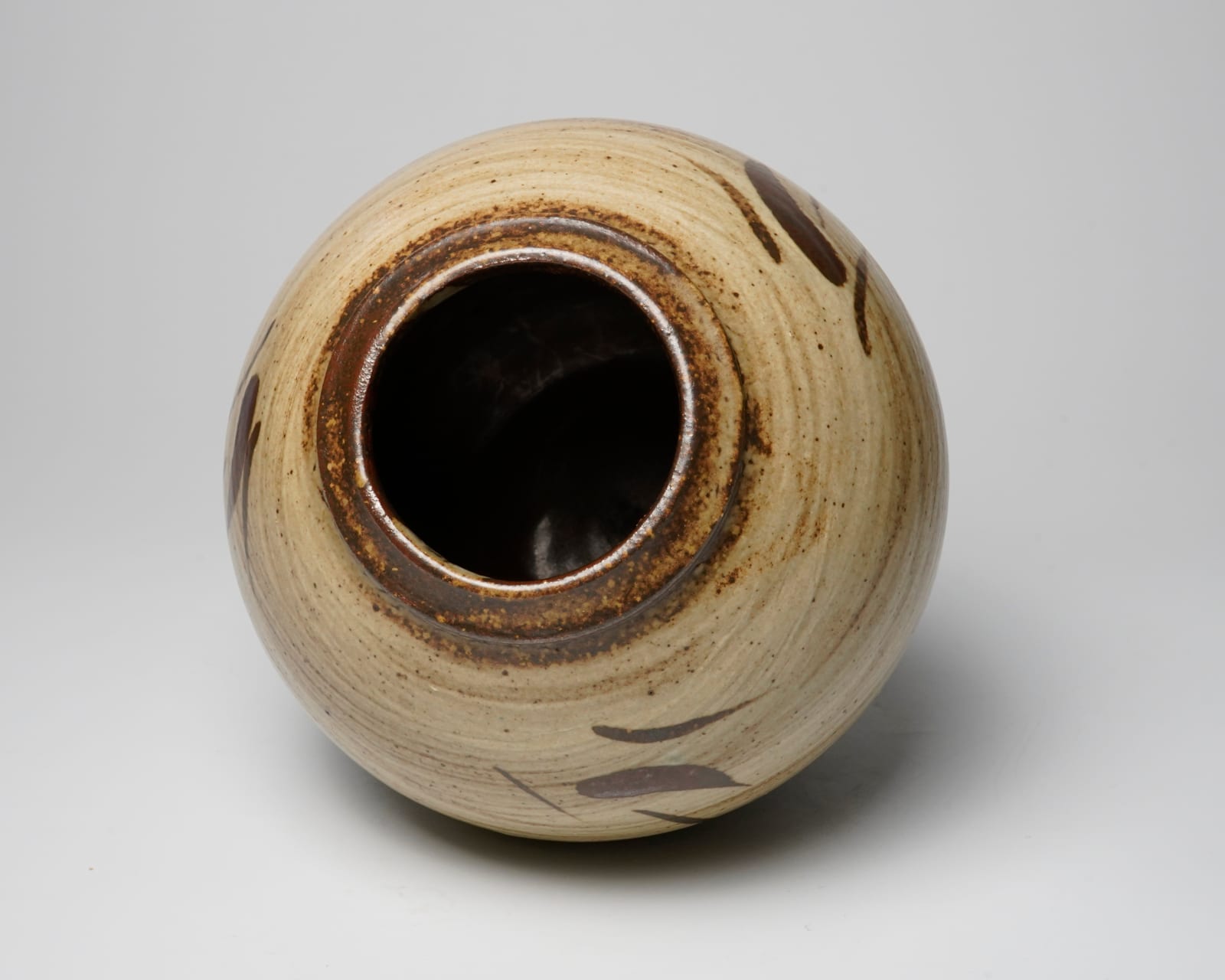 Shimaoka Tatsuzo 島岡達三, Hakeme jar with iron bamboo leaf impression, 1966