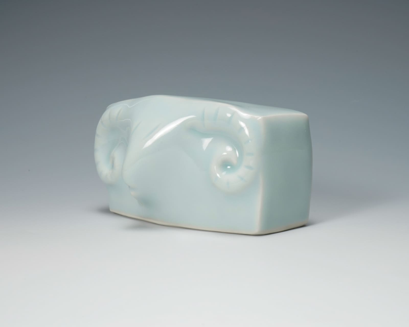 Suzuki Osamu 鈴木治, Small zodiac sculpture: Sheep