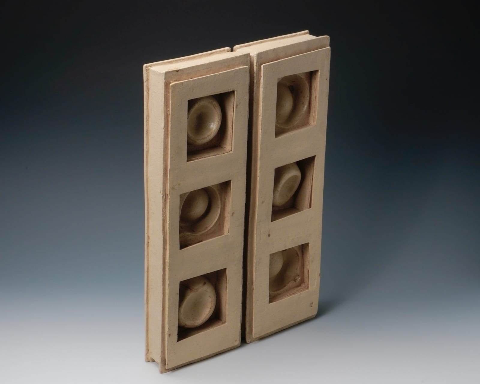 Yamada Hikaru 山田光, Excavated Vases (on a Screen), 1976