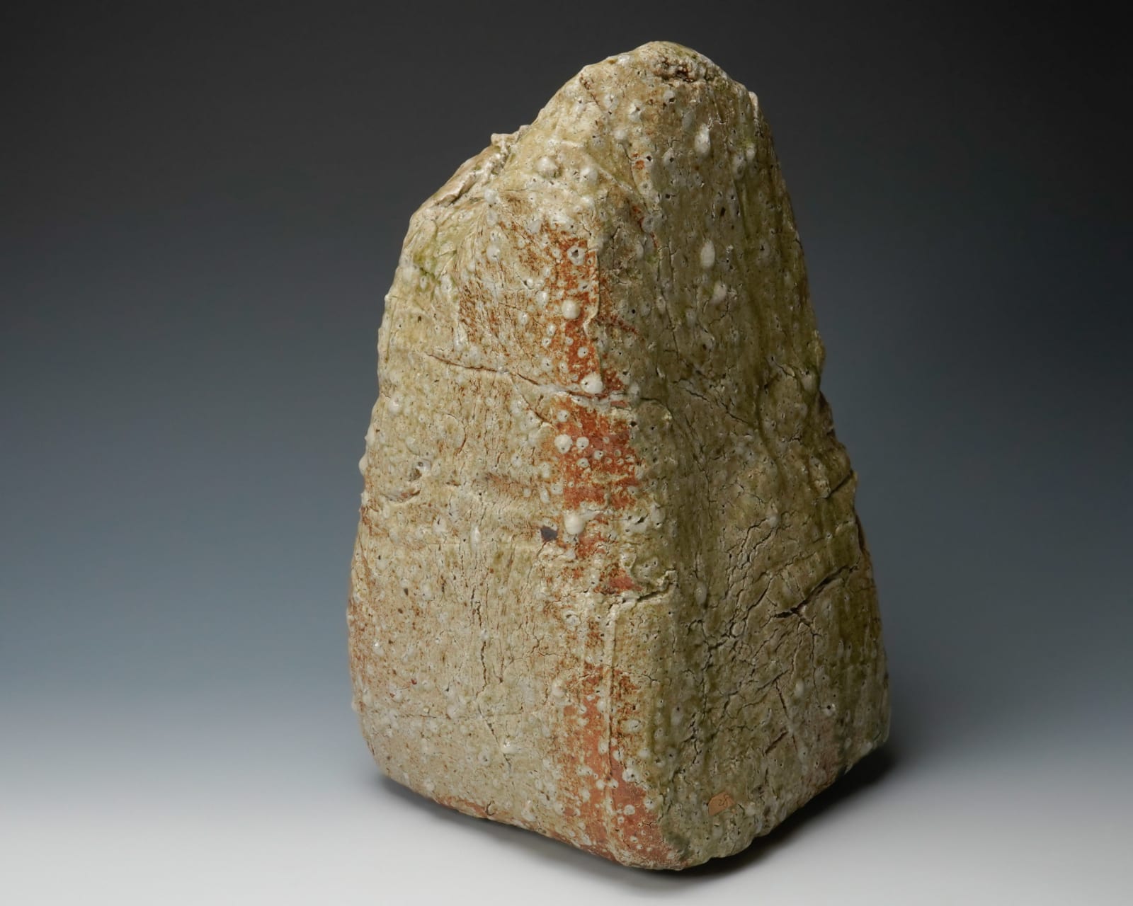 Tsujimura Shiro 辻村史朗, Natural Ash Glazed “Shizen-yu” Flower Vessel