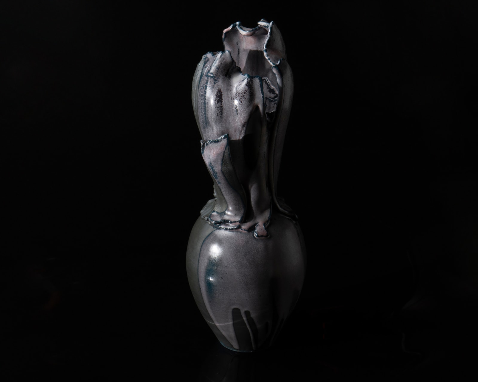 Kato Mami 加藤真美, No. 3 Frost glazed flower vase "Kishibe," black, 2023