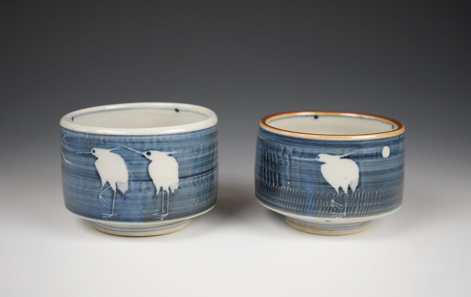 Kawamoto Goro 河本五郎, Teabowl with Cobalt Glaze 青華鳥茶碗