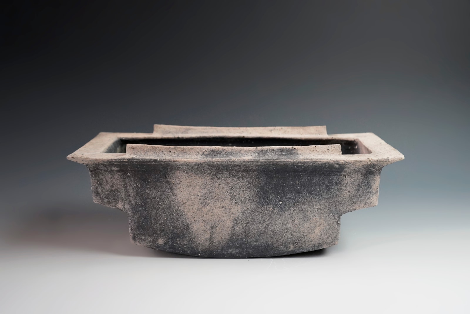 Mihara Ken 三原研, Stoneware flower vessel 炻器花器, 2007