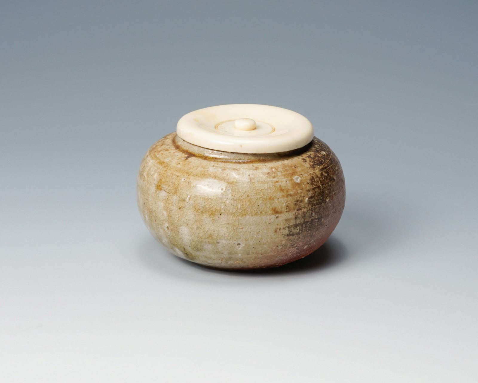 Ueda Juhō 上田寿方, Shigaraki tea caddy 信楽茶入