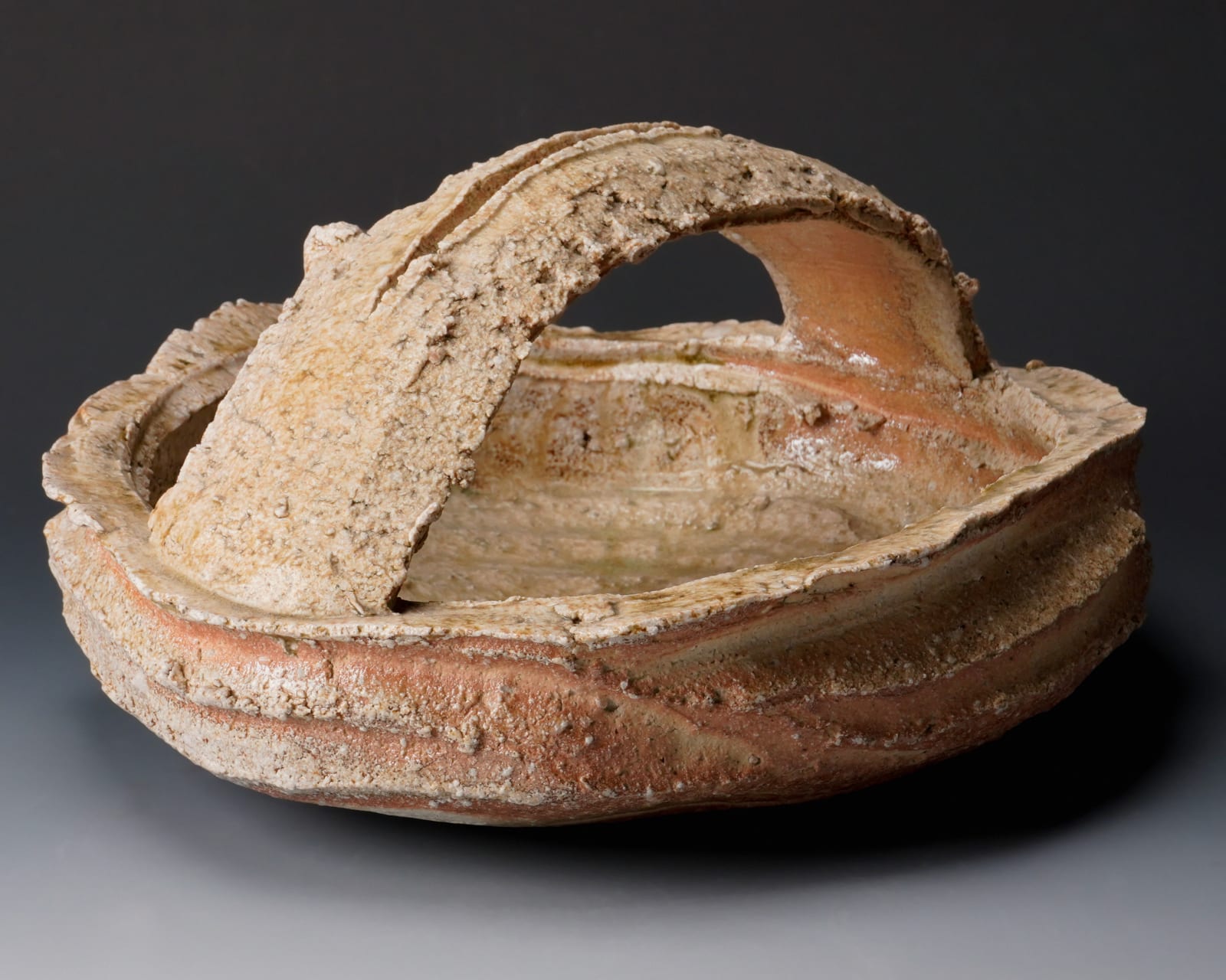 Kohara Yasuhiro 小原康裕, Shigaraki Basket with Handle 2 信楽手鉢, 2020