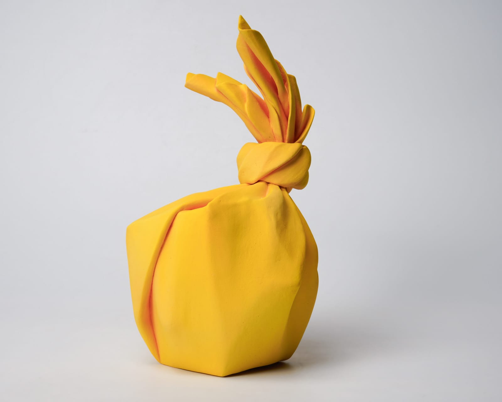 TANAKA Yu 田中悠, Yellow, Tsutsumimono つつみもの