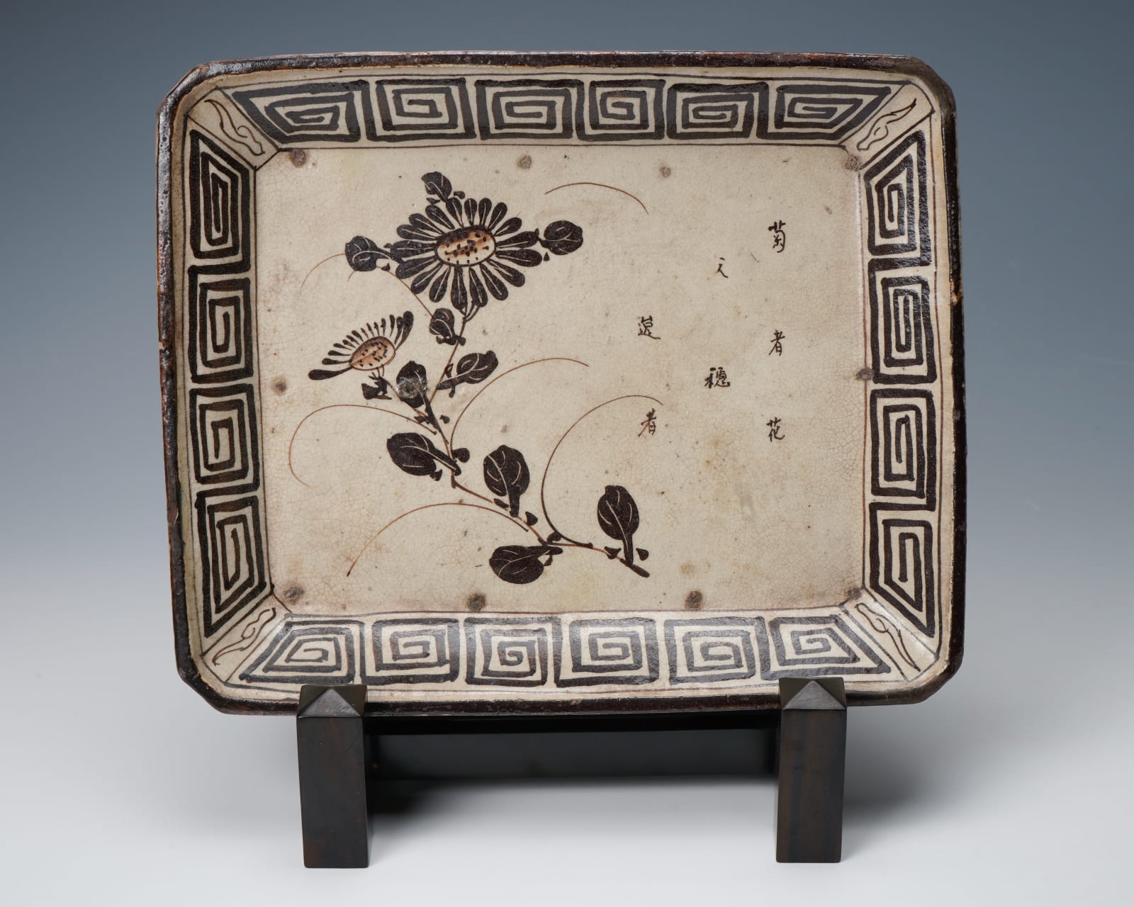Square Seto plate with iron painted chrysanthemum 瀬戸皿　鉄絵菊文四方額皿, Late Edo period 江戸時代後期 19世紀