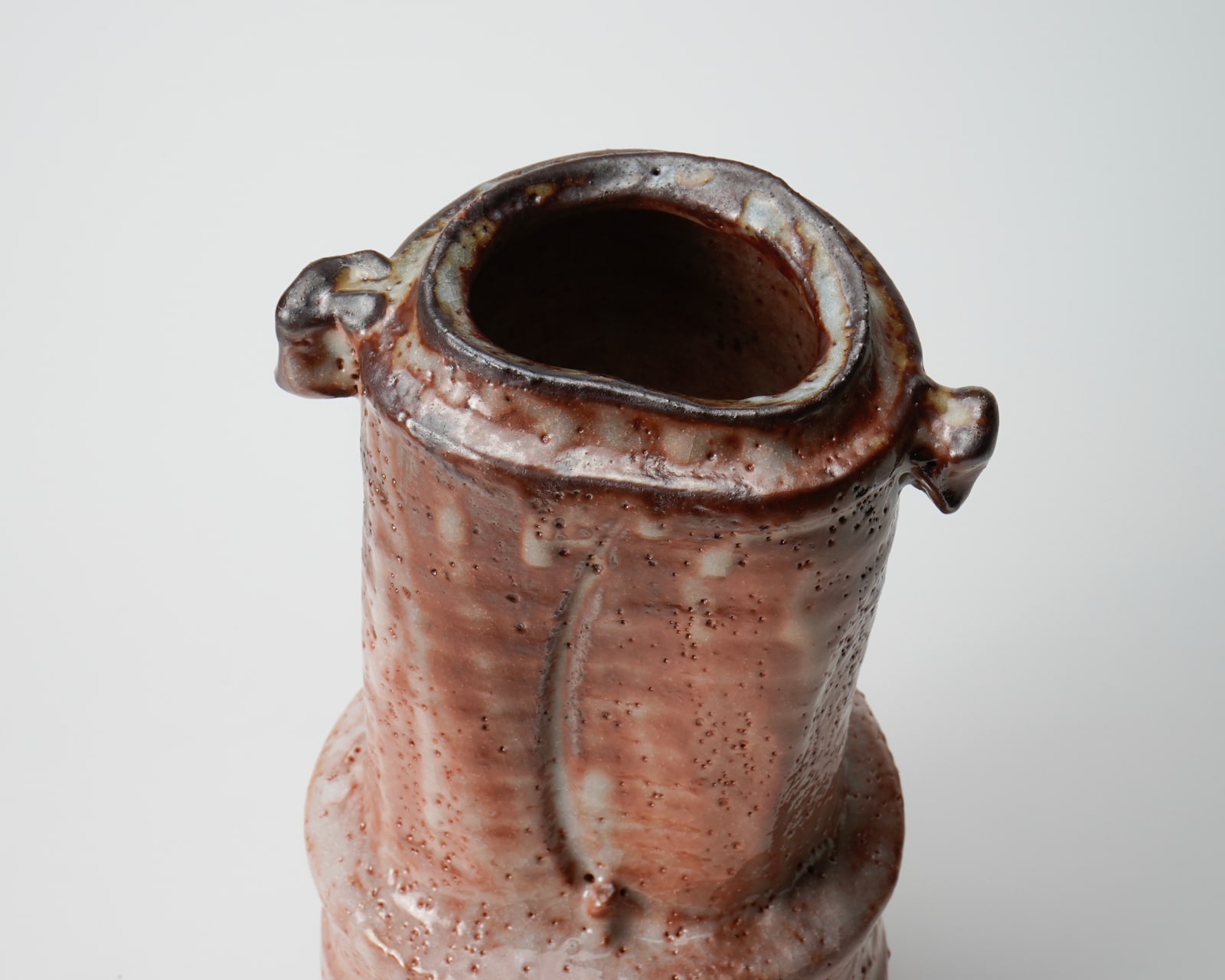 KATO Yasukage XIV 十四代加藤康景, Shino flower vase 志野花入