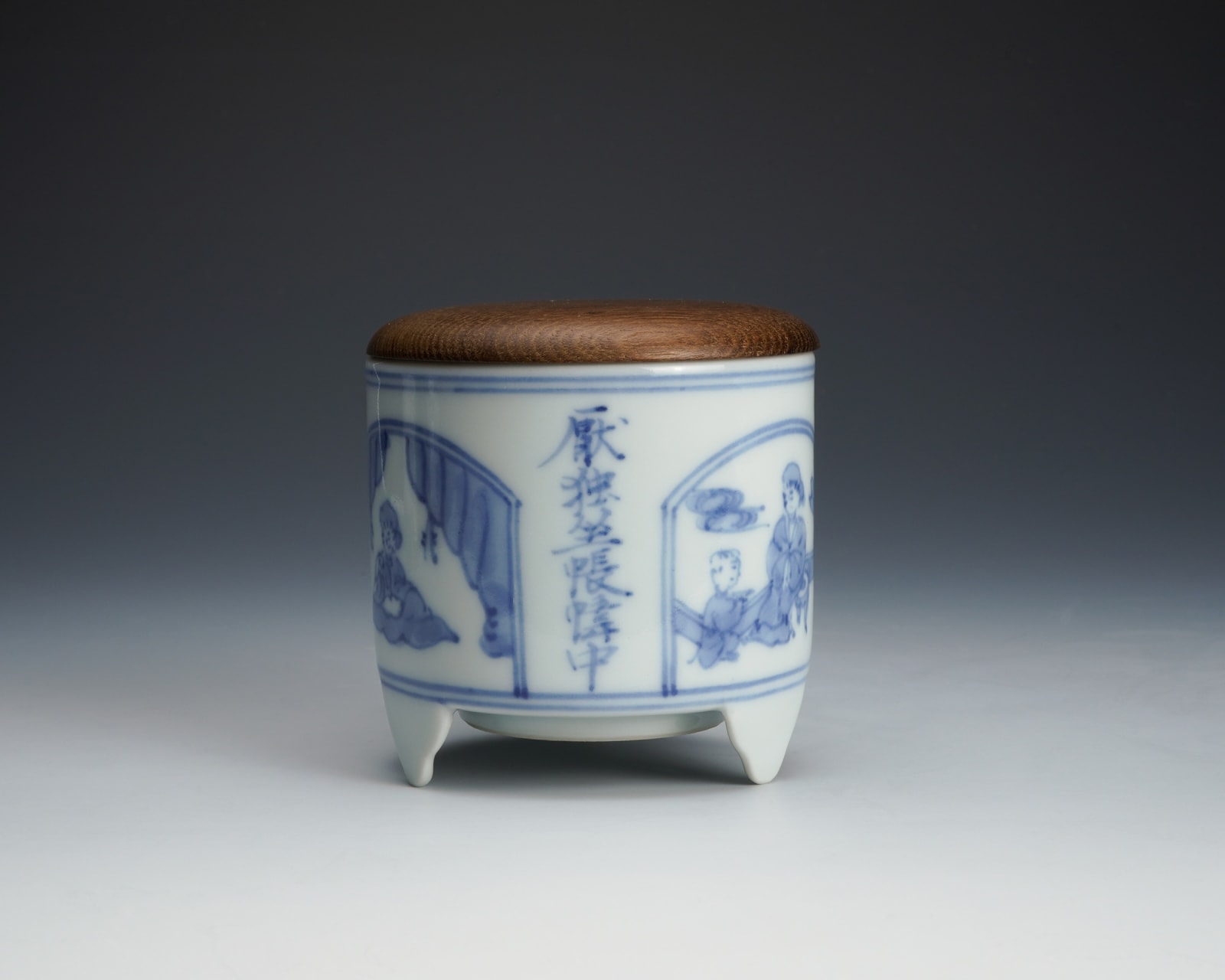 Hachiya Sōyu 蜂谷宗由, Sometsuke incense burner, set of two