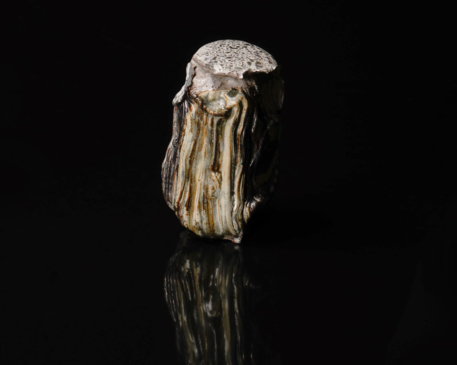 Shingu Sayaka 新宮さやか, No.1 "Calyx" tea caddy 萼容 茶入 , 2024