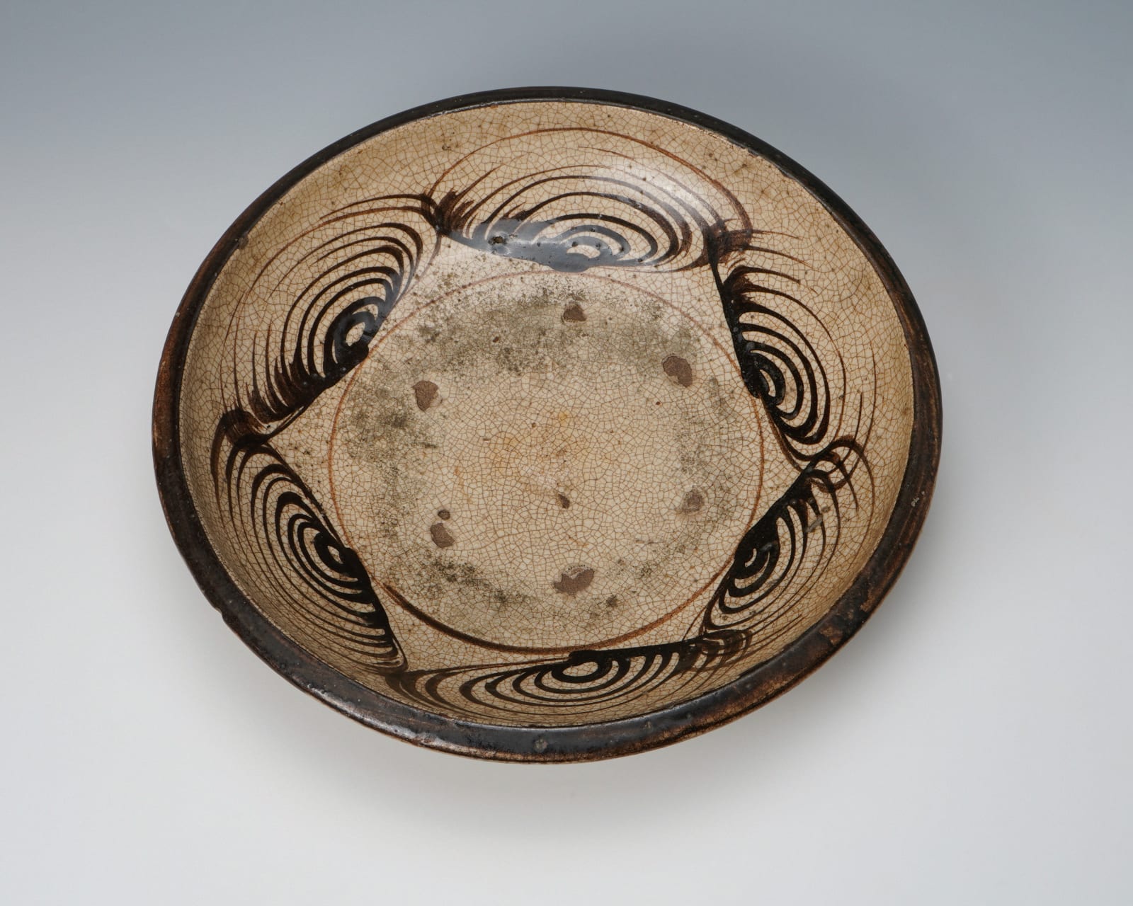 Anonymous, Plate with horse's eye (Umanome) motif, Late Edo period 江戸時代後期 19世紀