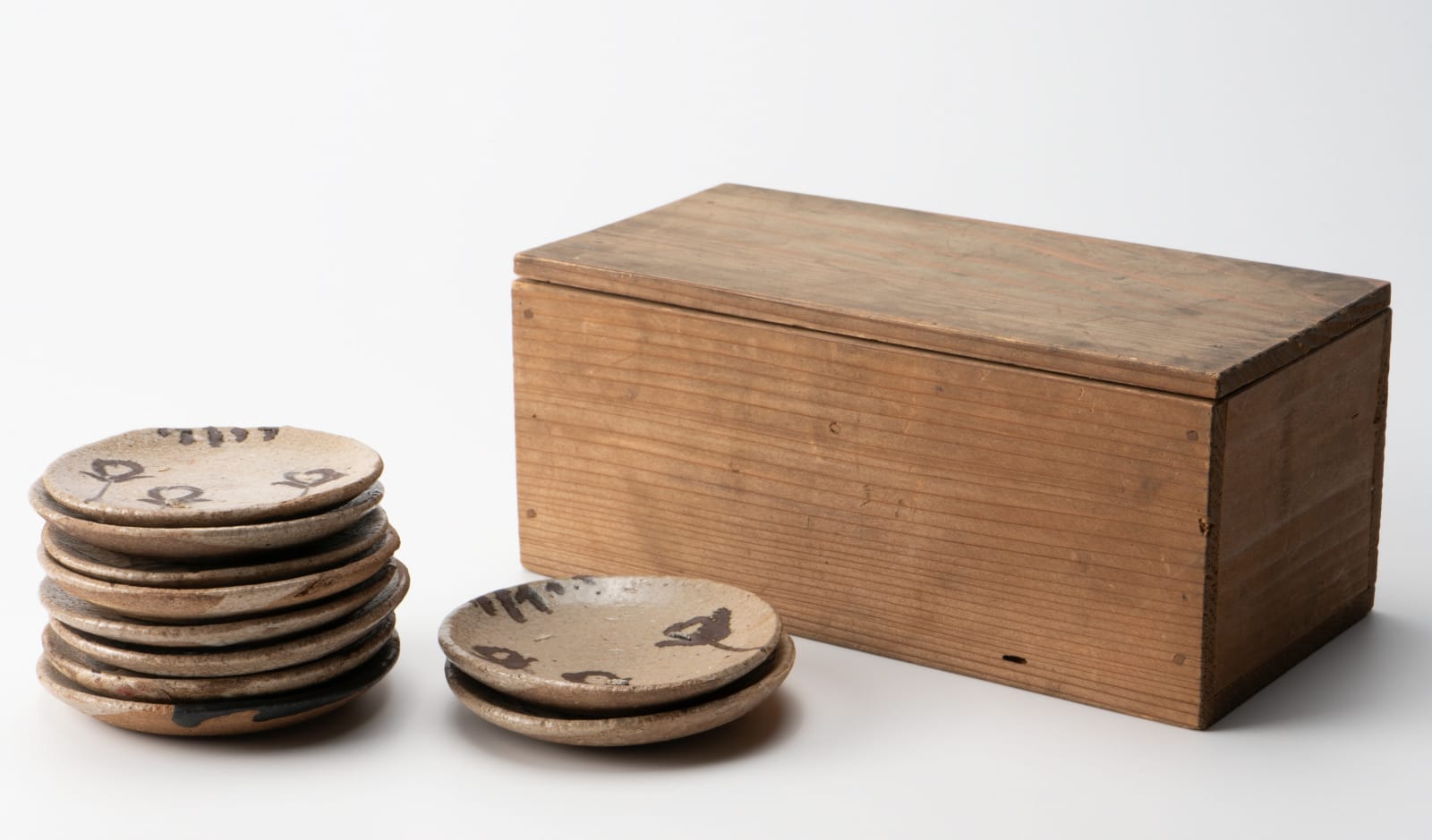 Anonymous, 10 small Edo period Seto-Oribe sauce plate set, Edo period