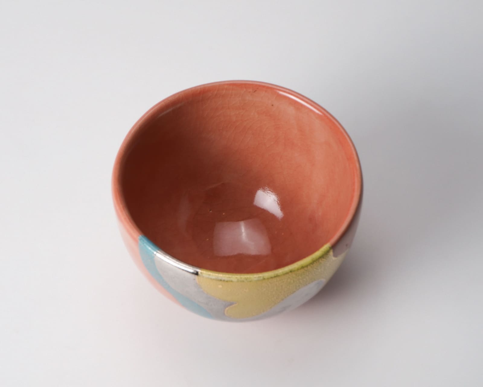 Yanagihara Mutsuo 柳原睦夫, Tea bowl with gold and silver glaze 金銀彩 彩文 茶碗, Late 1990's