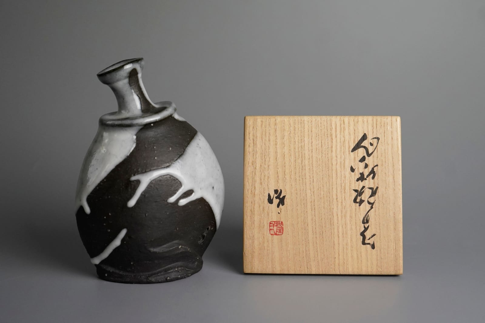 Kakurezaki Ryuichi 隠崎隆一, Tokkuri 徳利, 2013 | Dai Ichi
