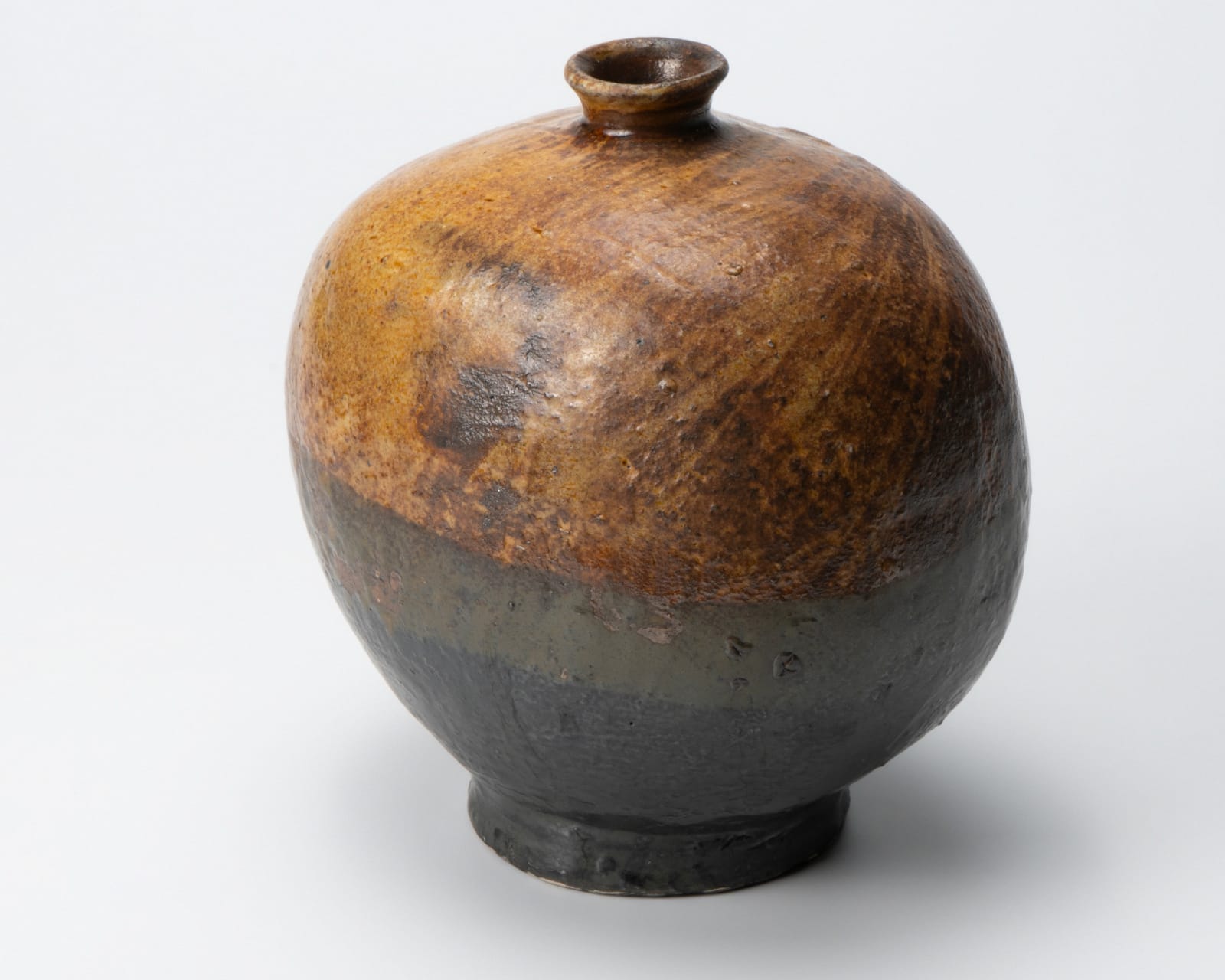 Kikuchi Katsu 菊池克, Flat vase with double glaze, 2024