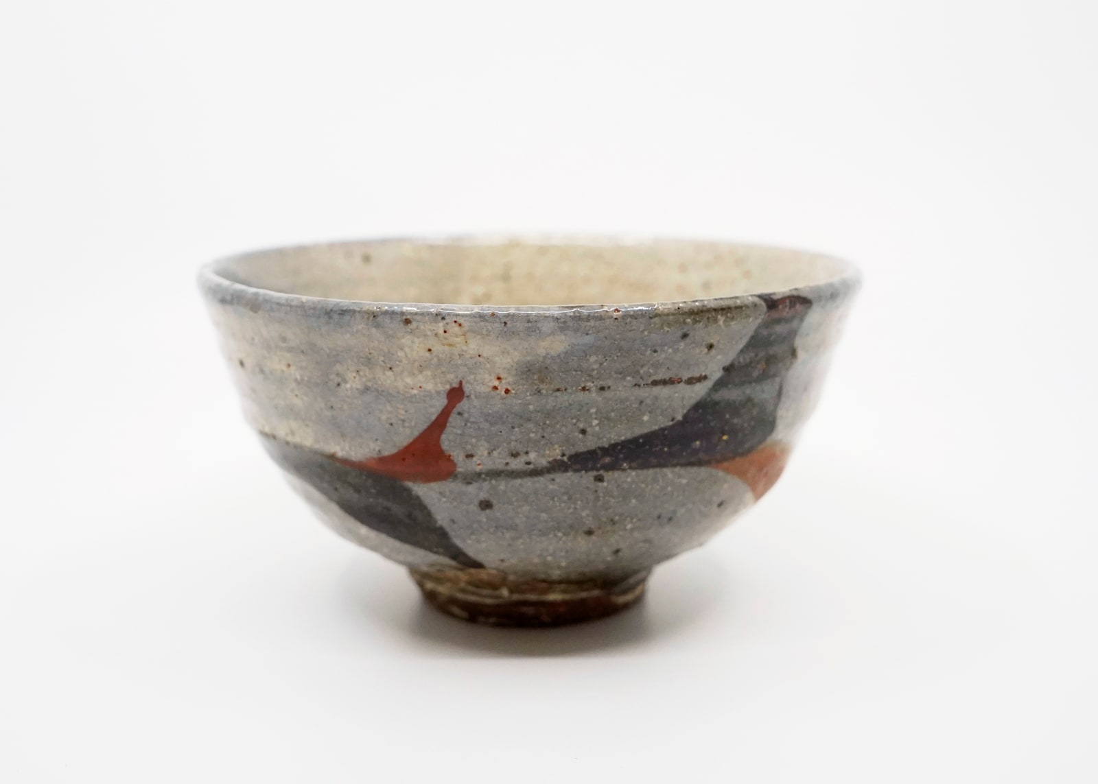 Asano Akira 浅野 陽, Teabowl with Red Painting 赤絵茶碗