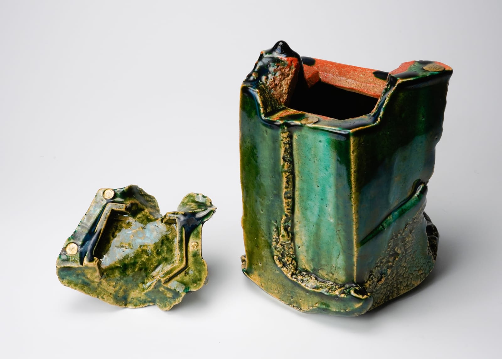 Higashida Shigemasa 東田茂正, Oribe Water Jar, 2023