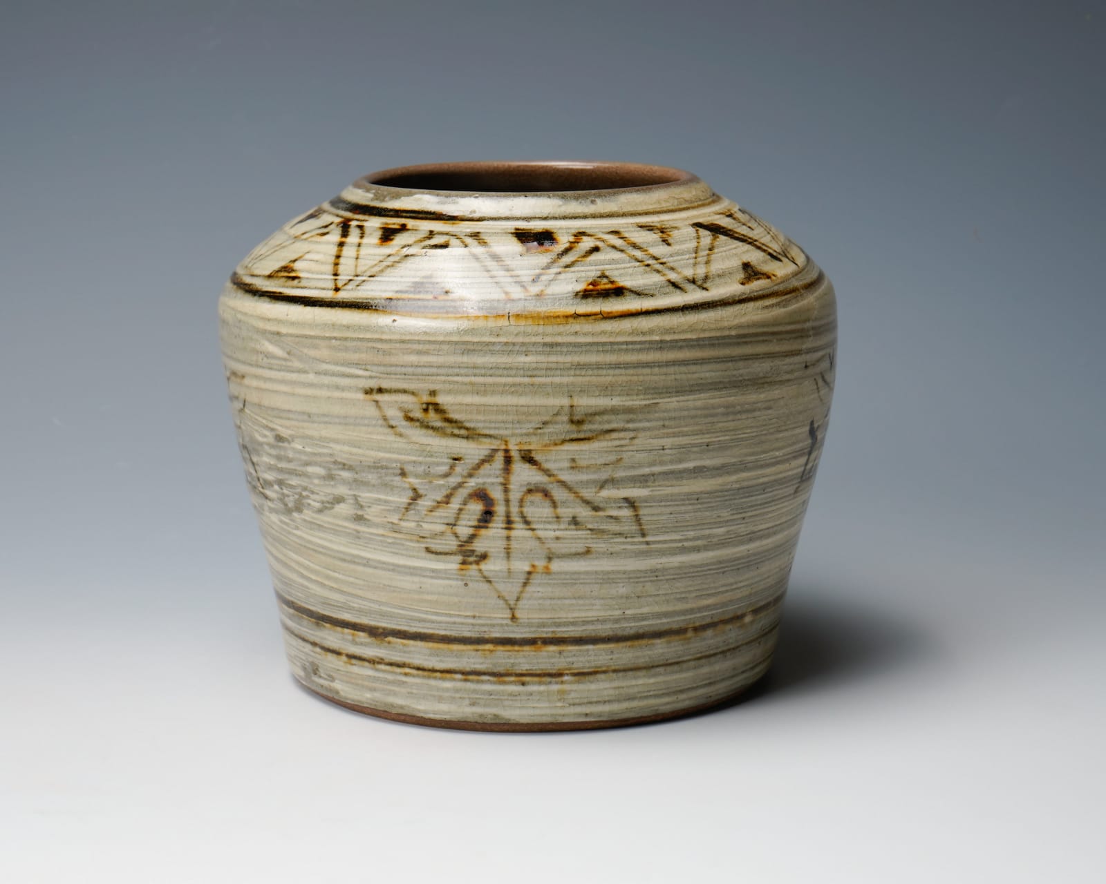 Tomimoto Kenkichi 富本憲吉, Hakeme jar with a pattern of wild berry on brushed slip and brown iron oxide, 1930