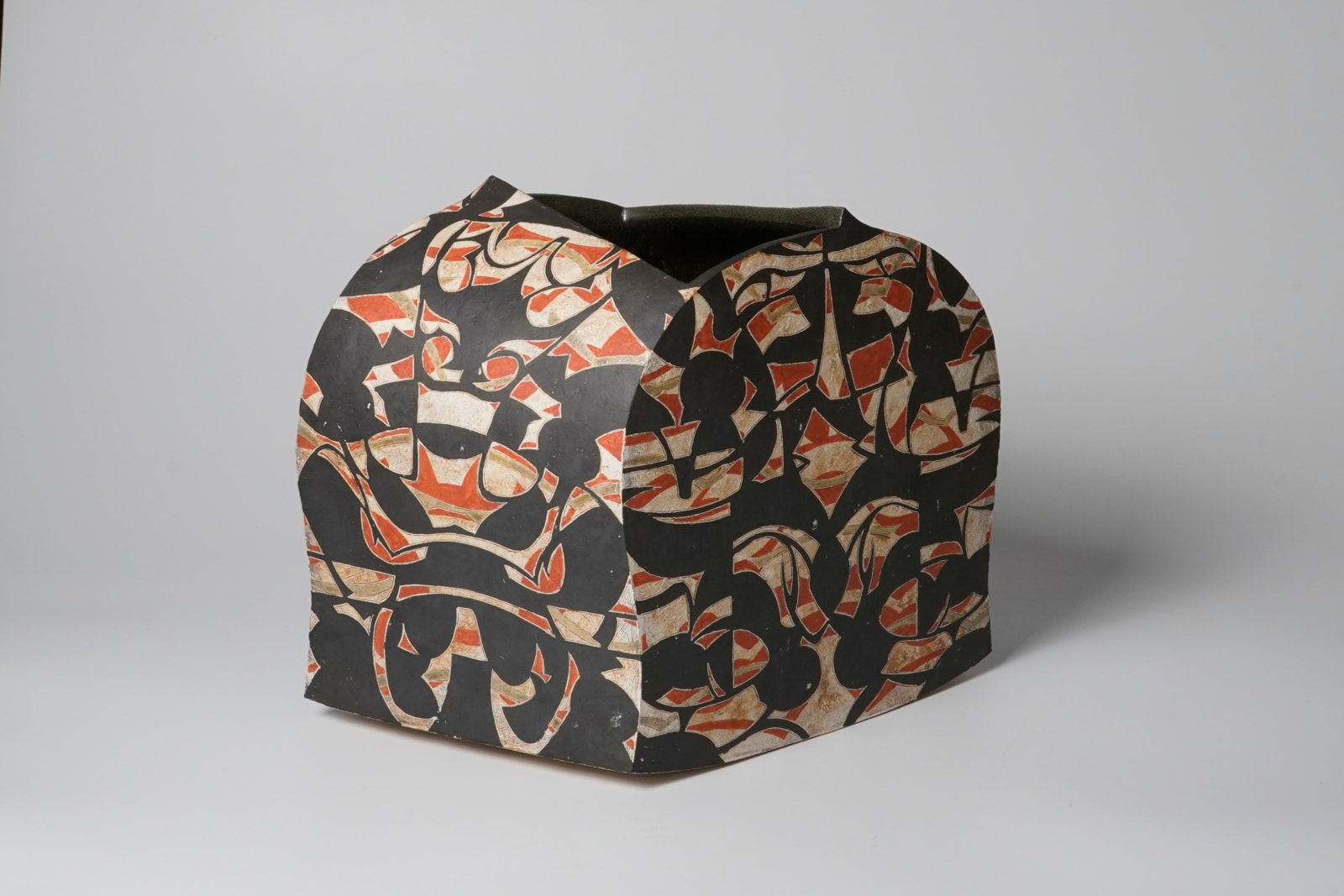 Wada Morihiro 和太守卑良, Vessel, Kei-Sen-Mon-Ki 繫千文器, circa 1992