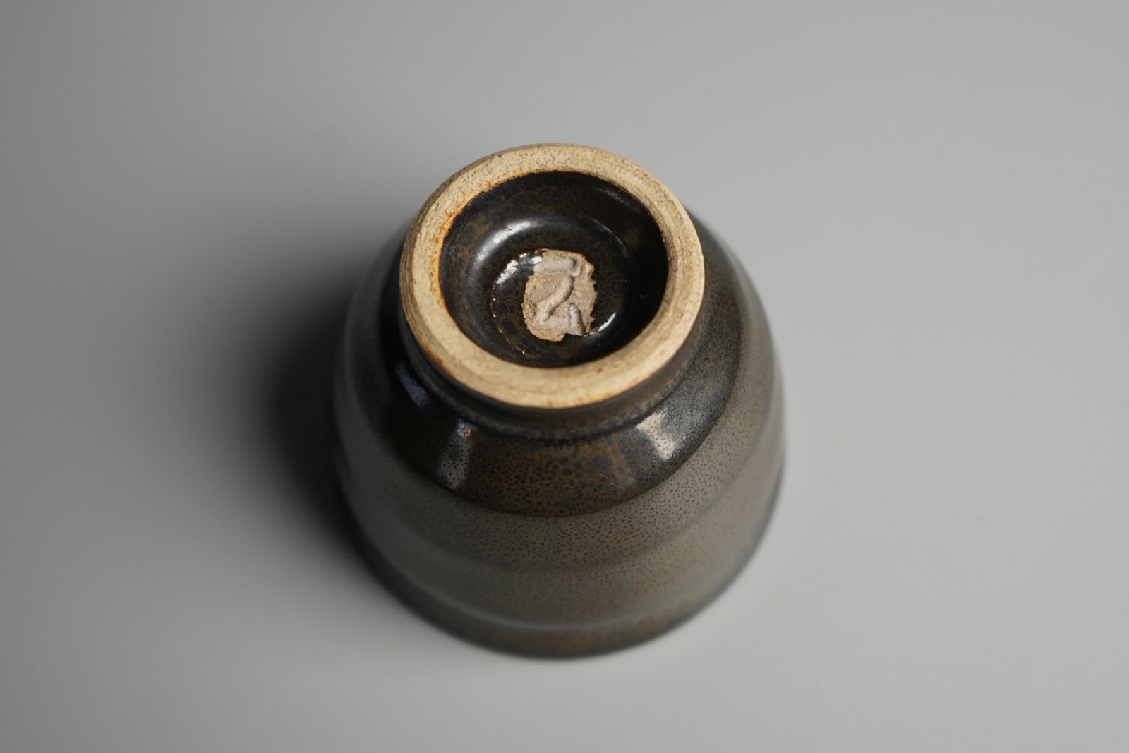 Kato Tokuro 加藤唐九郎, LNT, Black Shino Guinomi黒志野ぐい吞み