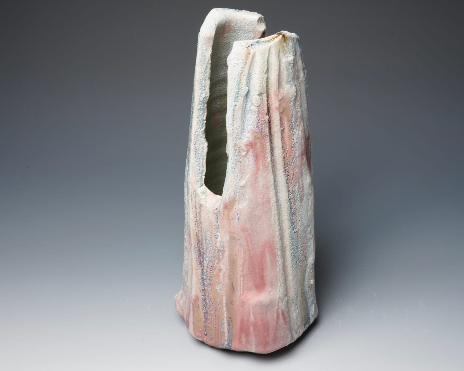 Hayashi Shotaro 林正太郎, Vase With Manyosai "The Color of Ten Thousand of Leaves" Glaze 万葉彩花入