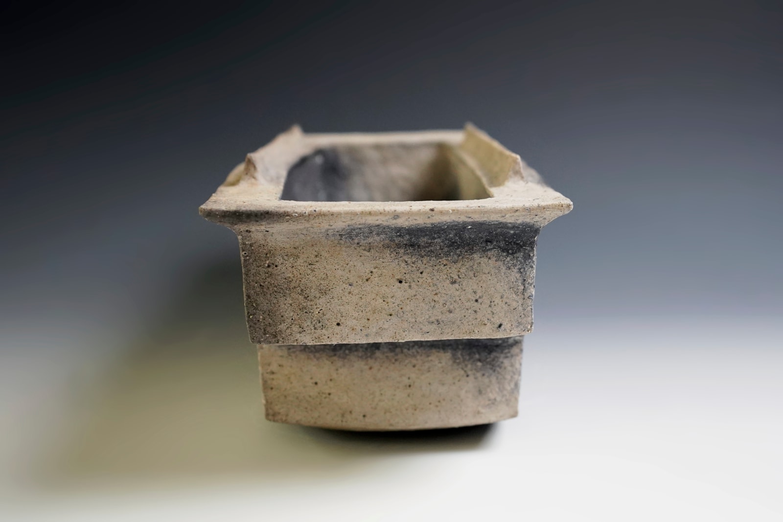 Mihara Ken 三原研, Stoneware flower vessel 炻器花器, 2007