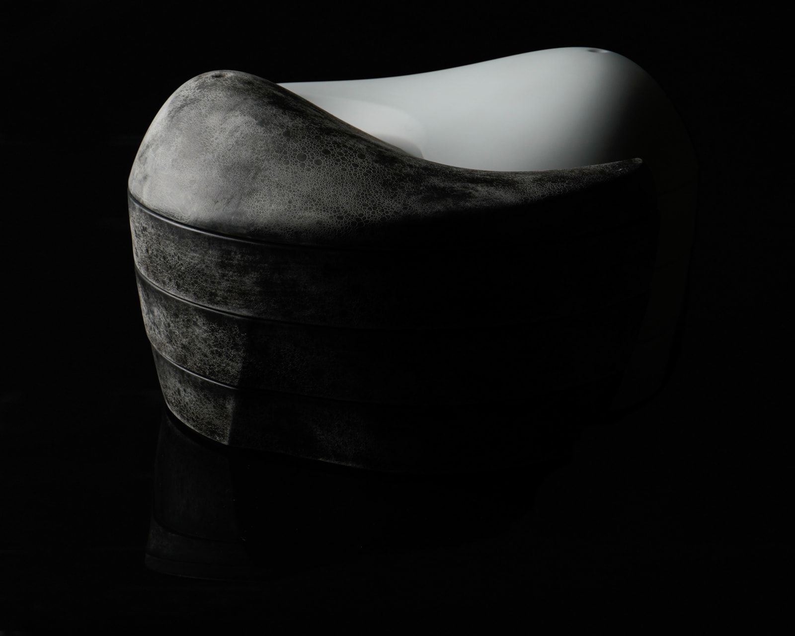 Terauchi Shinji 寺内信二, Moon-scape box (White) Yin and yang, 白磁ブラスト令和神饌重, 2024