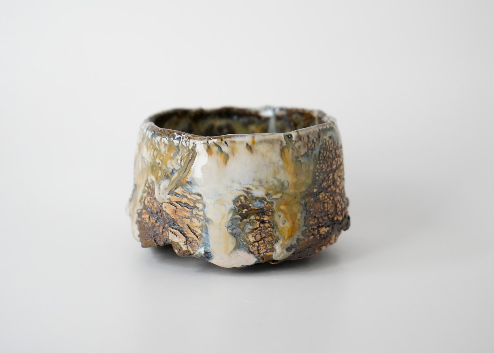 Takada Naoki 高田尚紀, Crater Wall Sake Cup, 2022