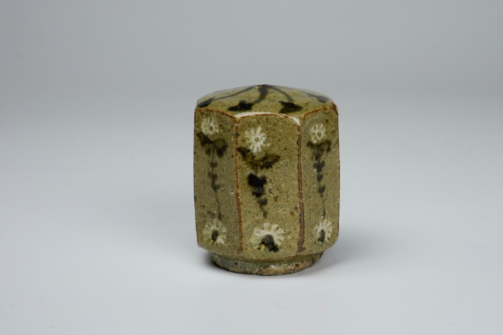 Octagon shaped water dropper