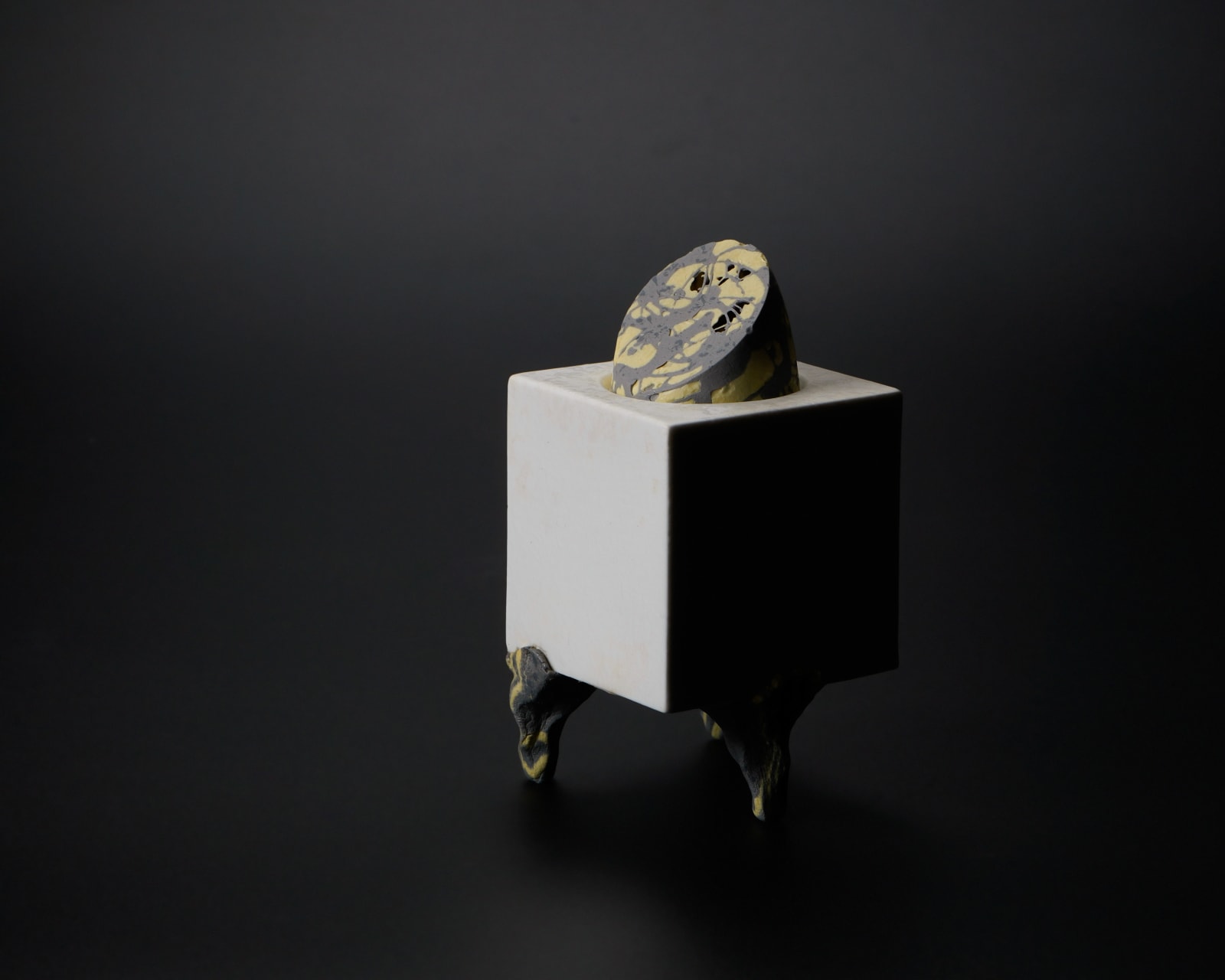 Nagae Shigekazu 長江重和, Zodiac incense burner: Tiger