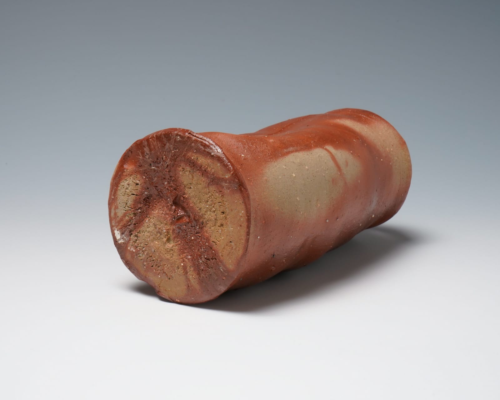 Kakurezaki Ryuichi 隠崎隆一, Bizen Flower Vase