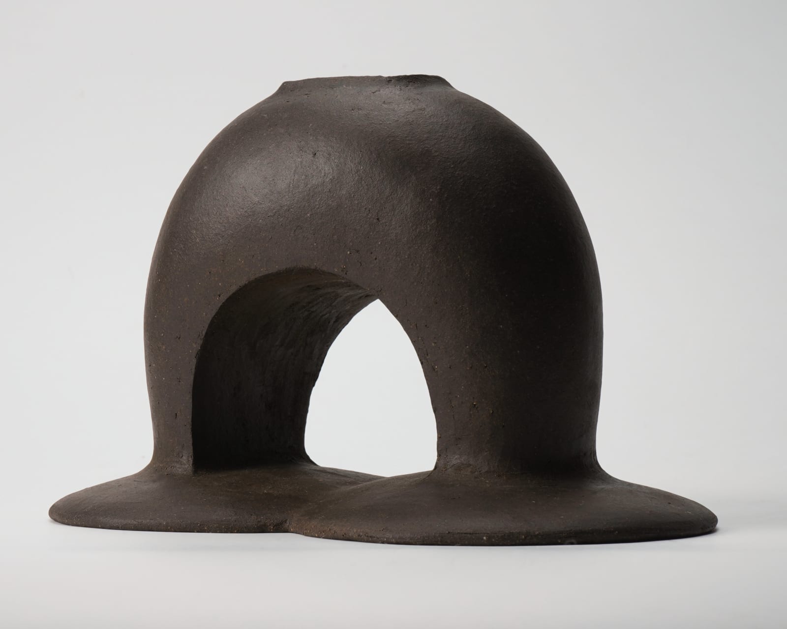 Mihara Ken 三原研, Carbonized flower vessel